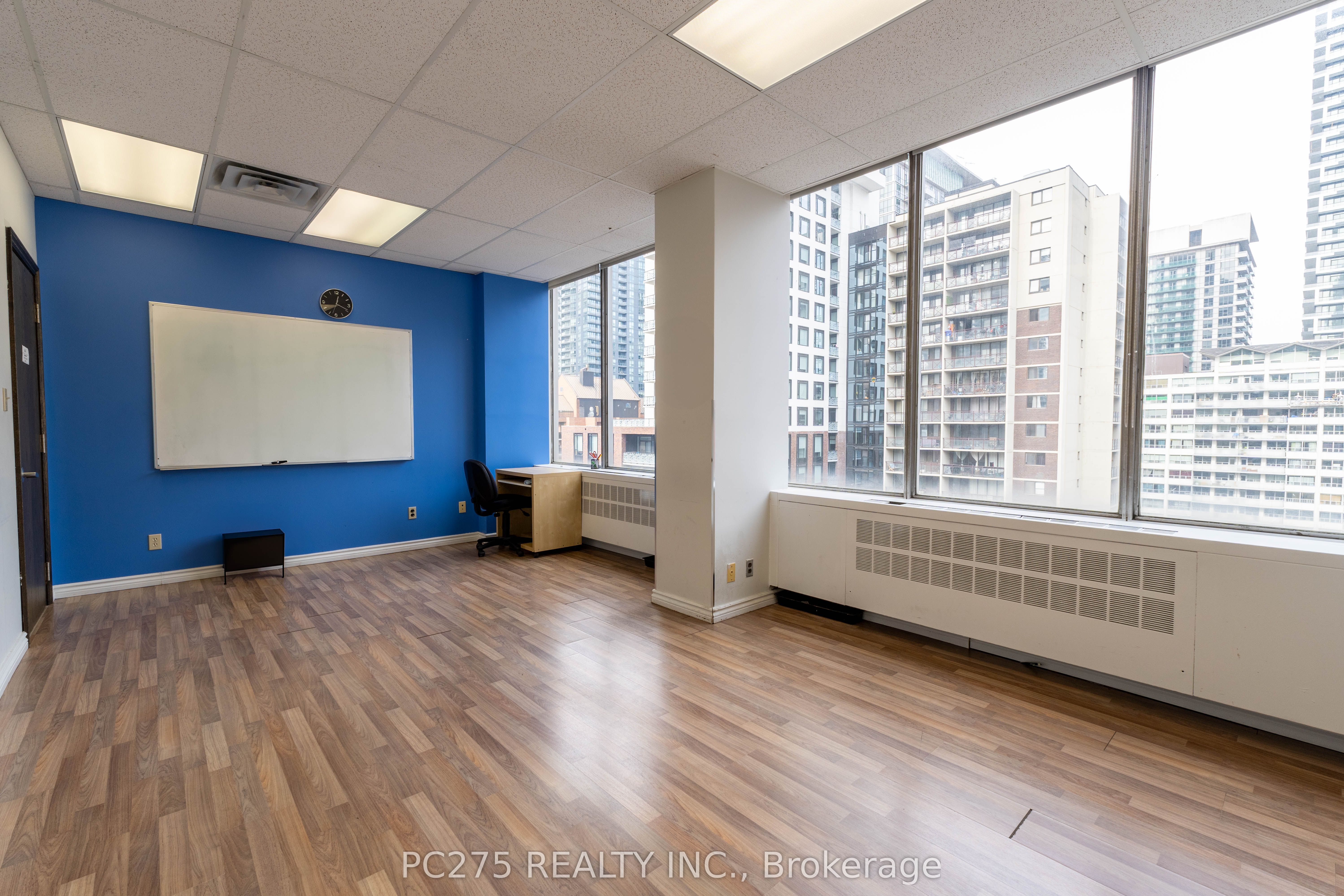 #900 - 120 Eglinton Avenue Property Photo 18