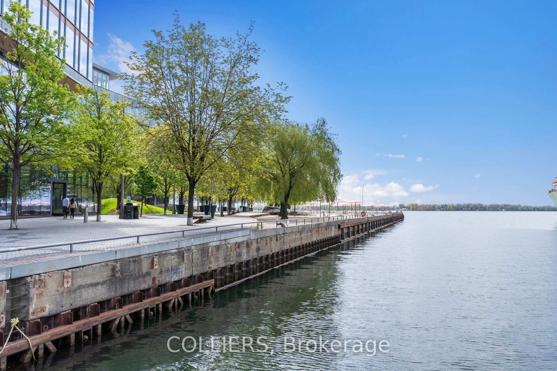 #615 - 130 Queens Quay Property Photo 2