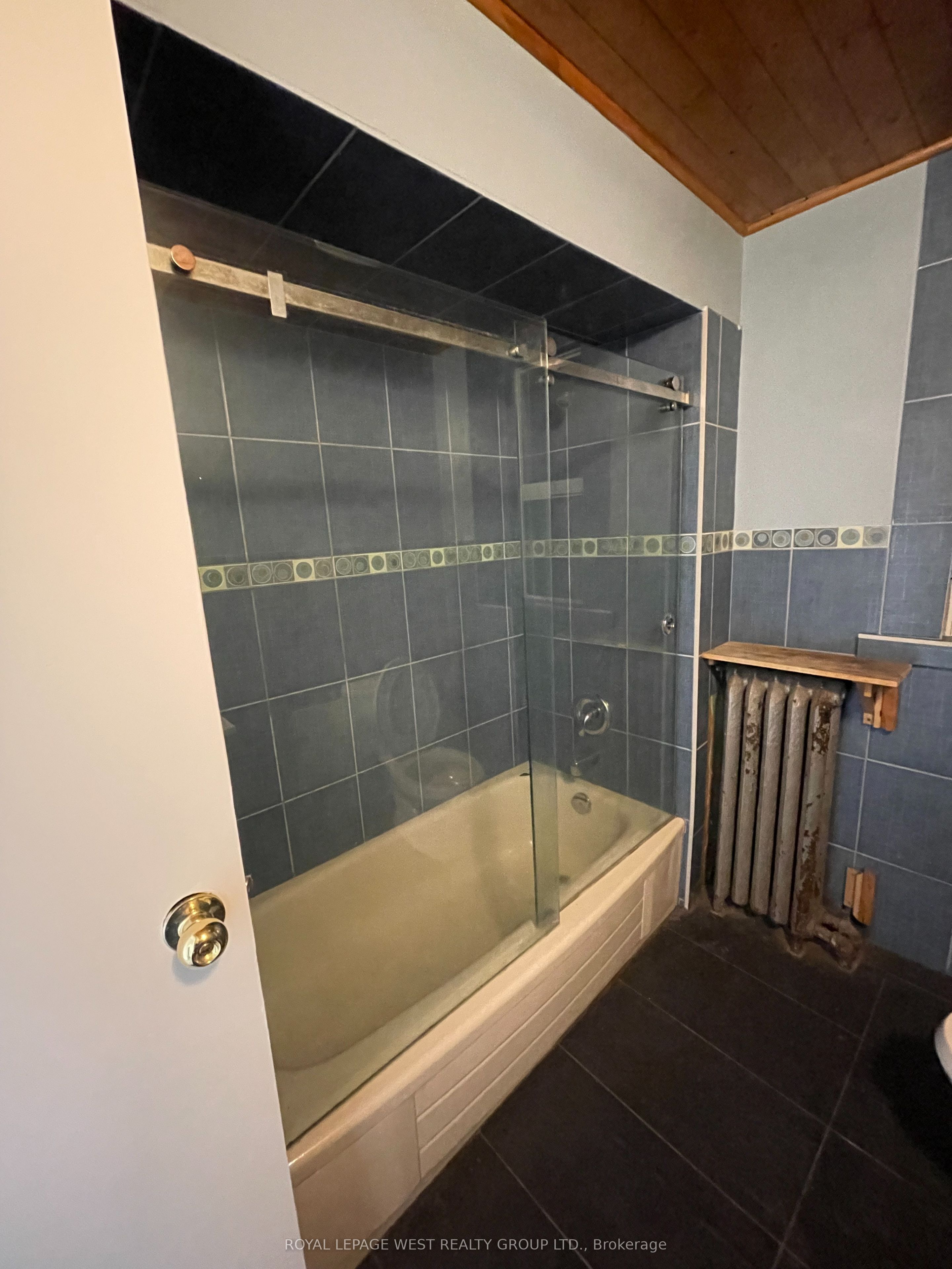 #unit #2 - 1159 Dundas Street Property Photo 9