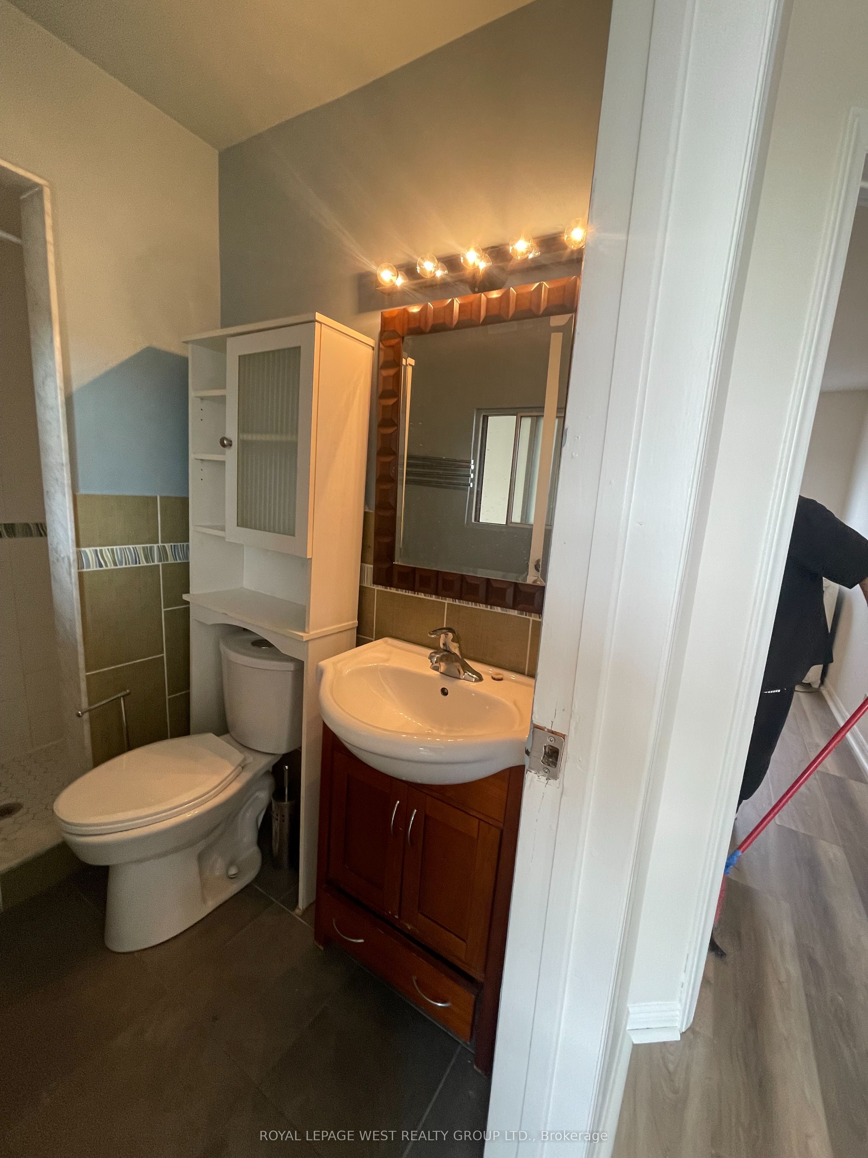 #unit #3 - 1159 Dundas Street Property Photo 10