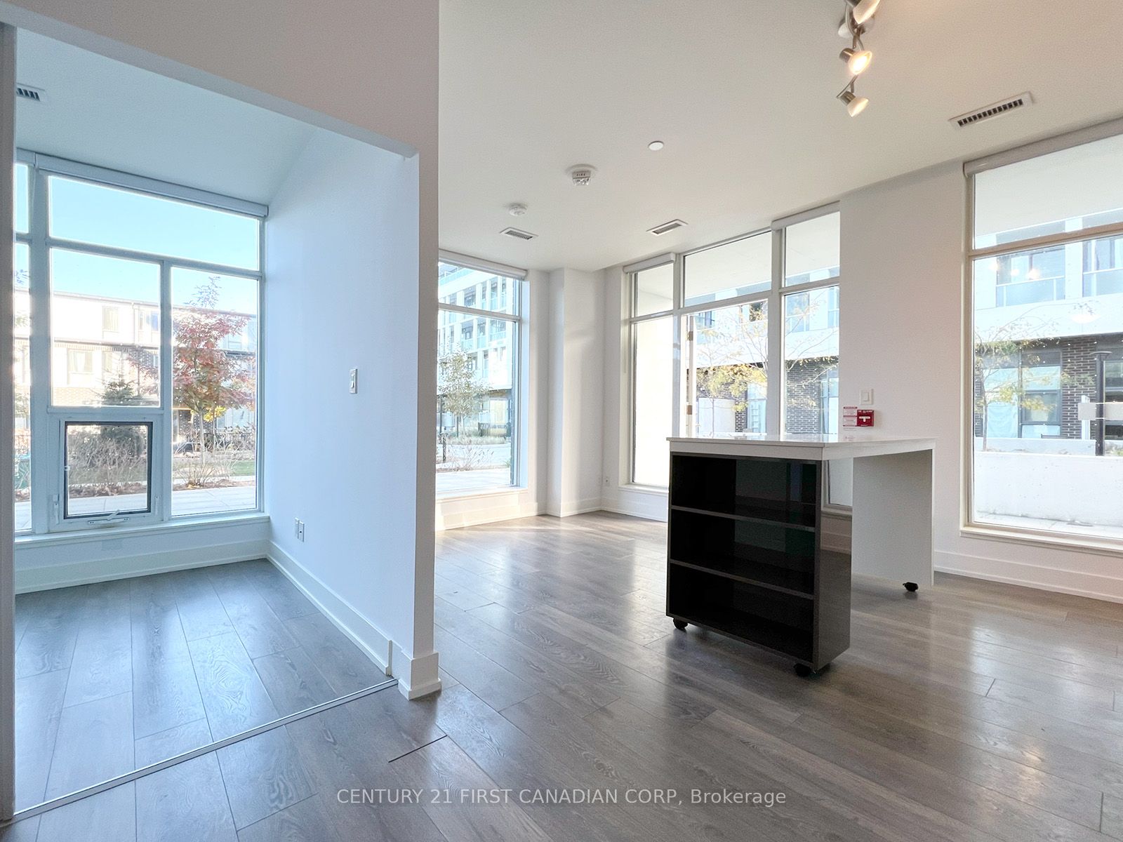 #107 - 180 Fairview Mall Drive Property Photo 8