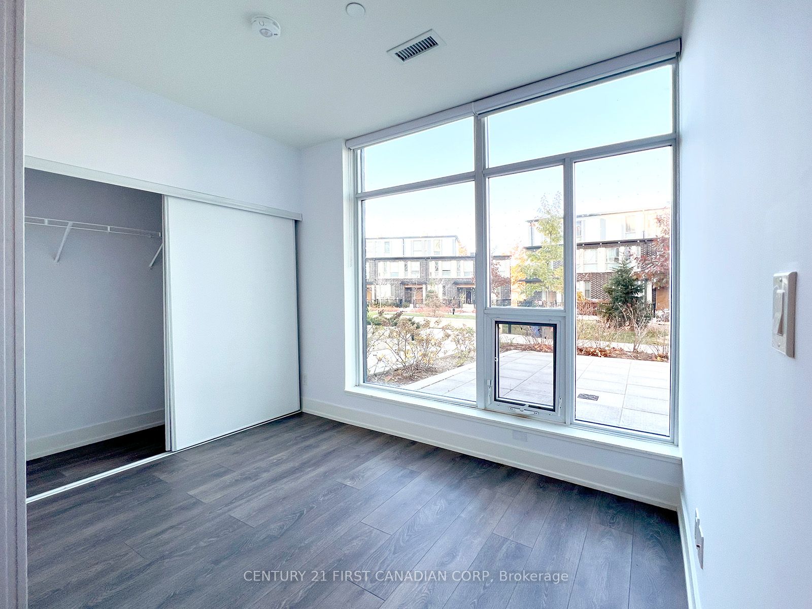 #107 - 180 Fairview Mall Drive Property Photo 14