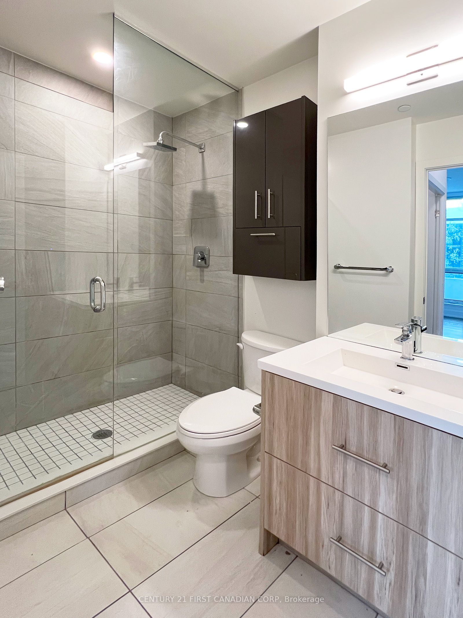 #107 - 180 Fairview Mall Drive Property Photo 21
