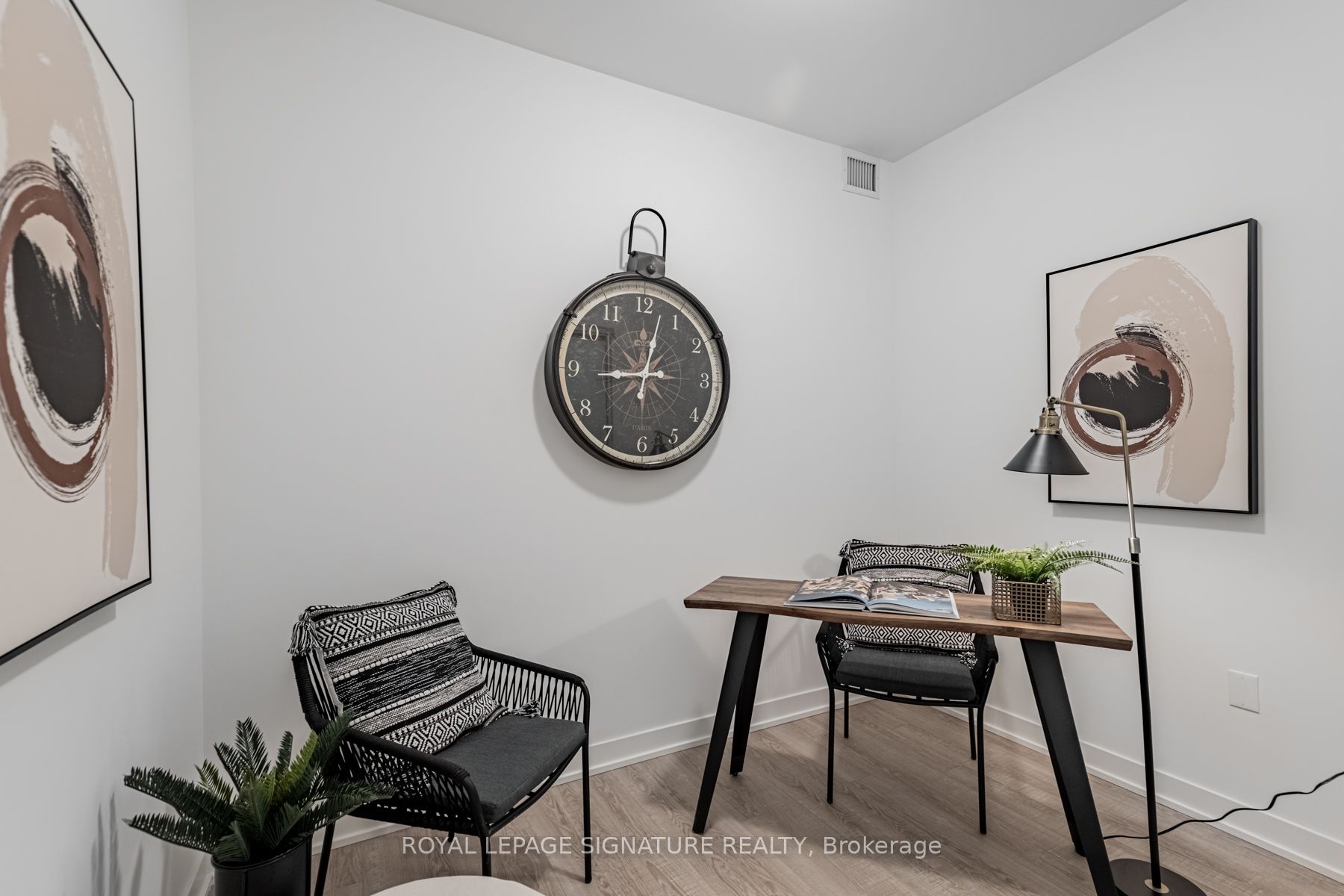 #215 - 250 Lawrence Avenue Property Photo 5