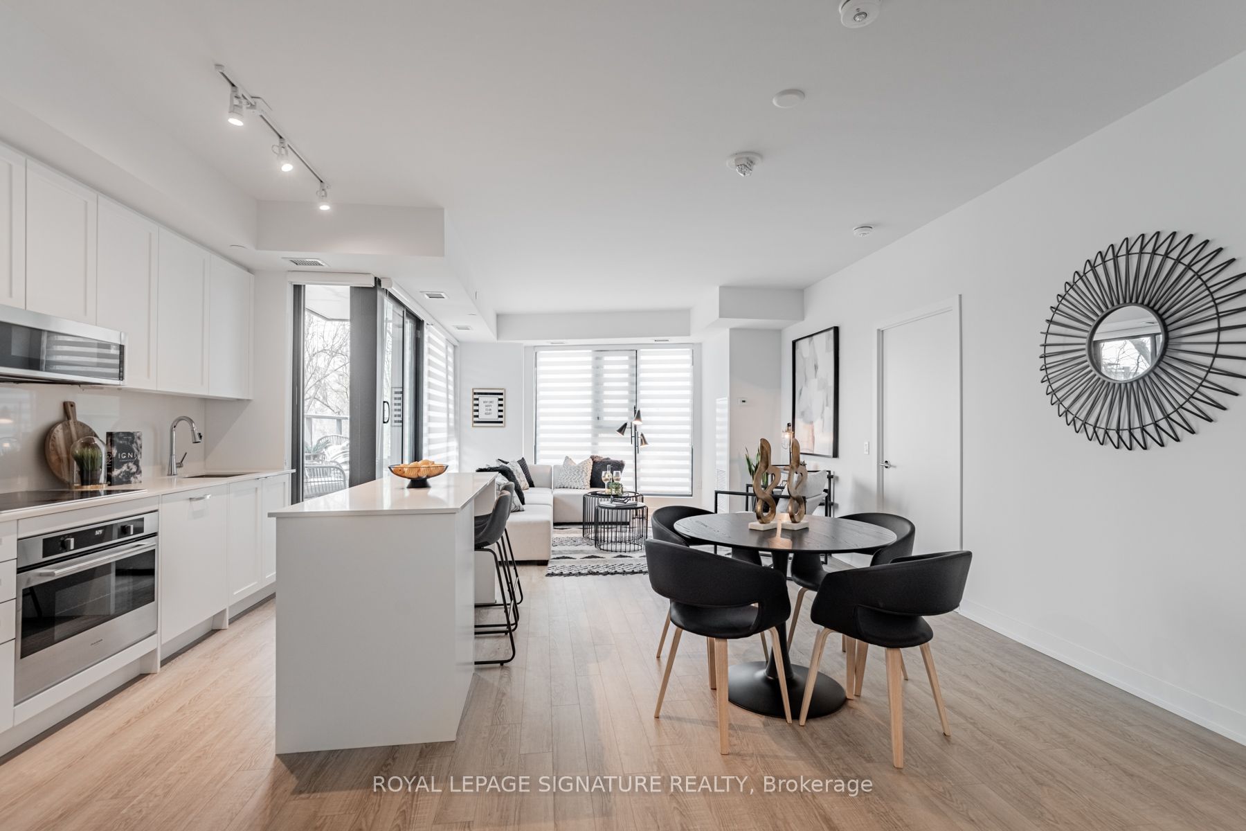 #215 - 250 Lawrence Avenue Property Photo 7