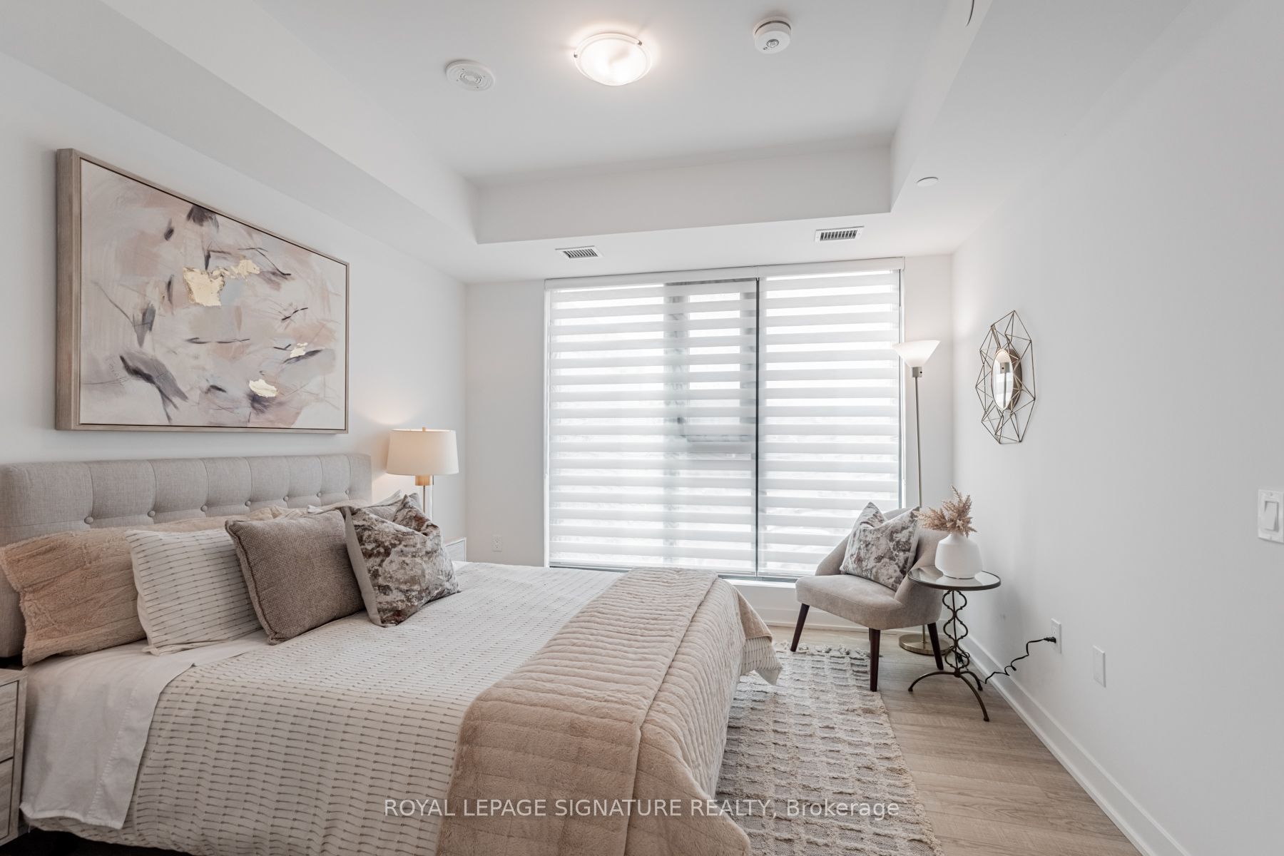 #215 - 250 Lawrence Avenue Property Photo 18