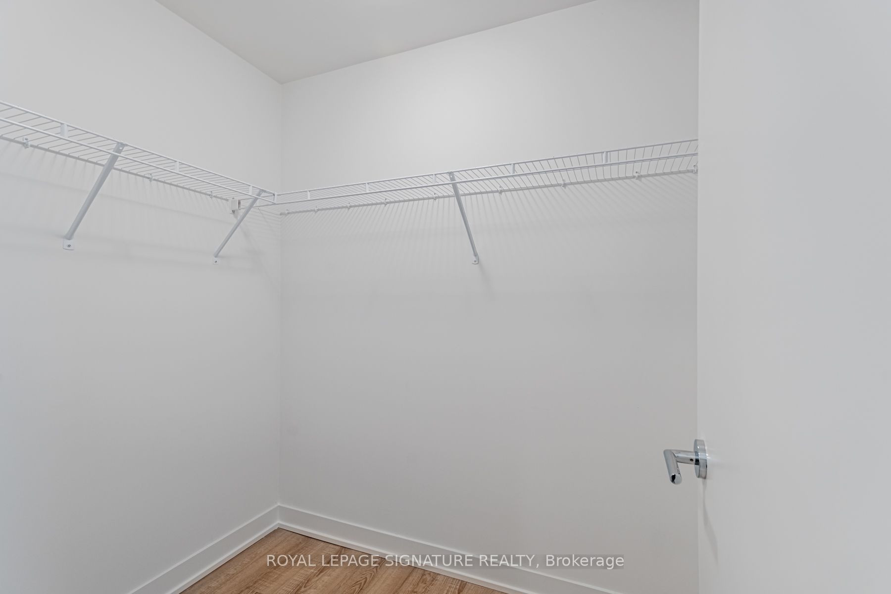 #215 - 250 Lawrence Avenue Property Photo 22