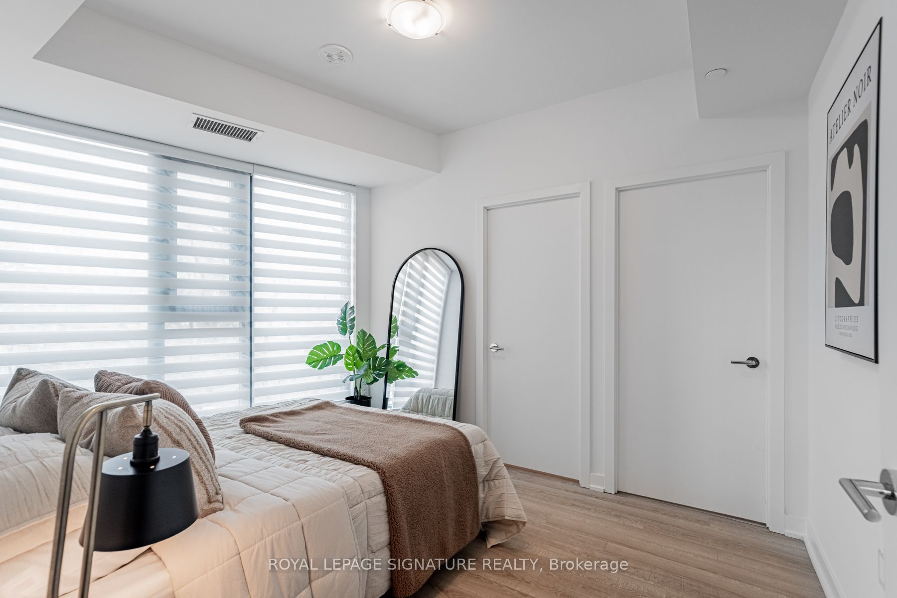 #215 - 250 Lawrence Avenue Property Photo 23