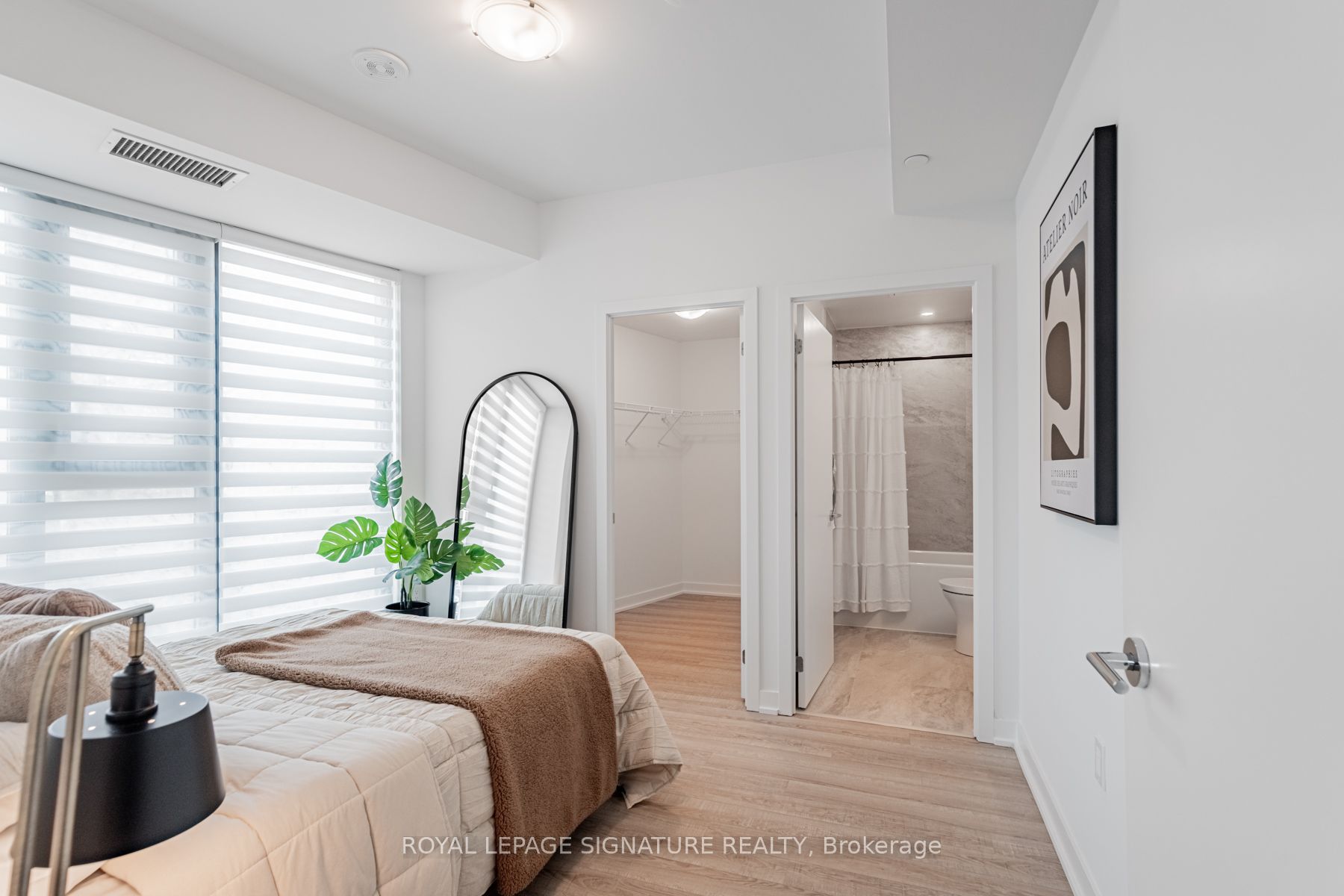 #215 - 250 Lawrence Avenue Property Photo 24