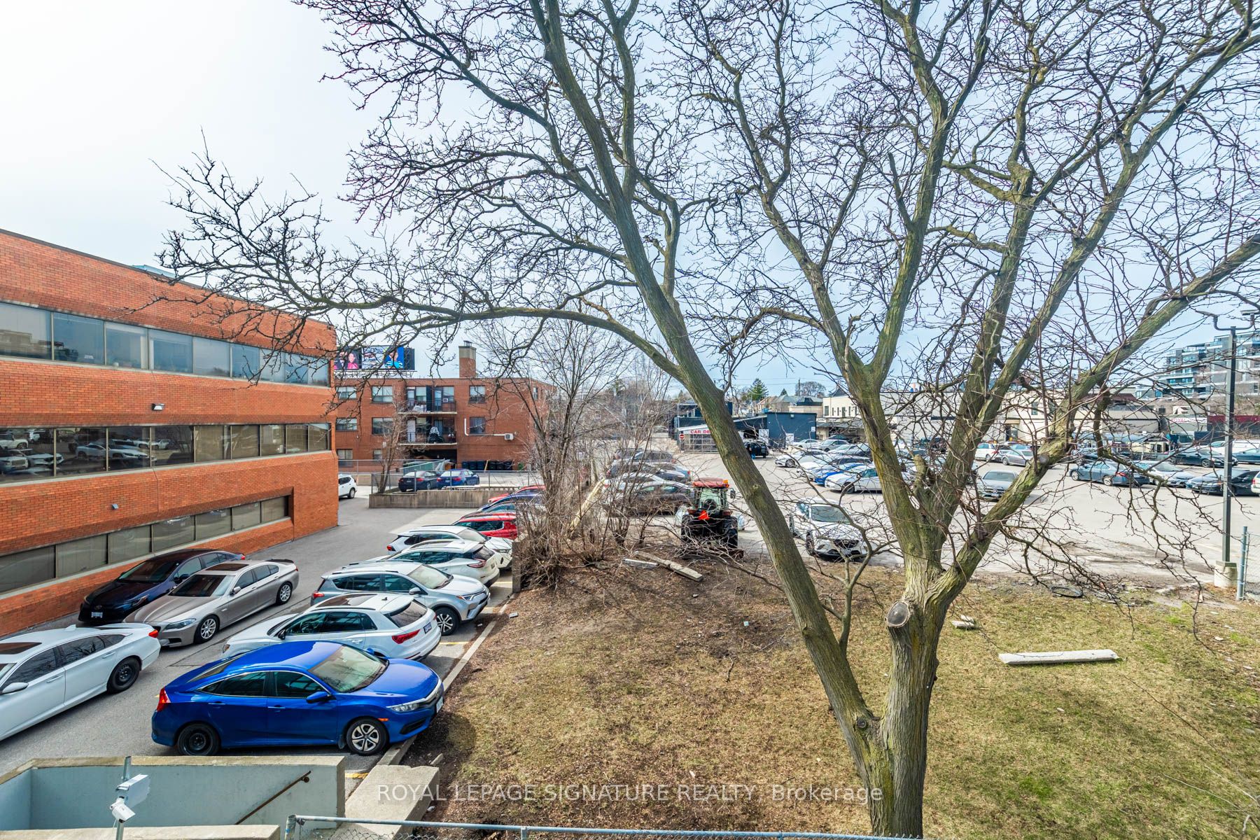 #215 - 250 Lawrence Avenue Property Photo 31