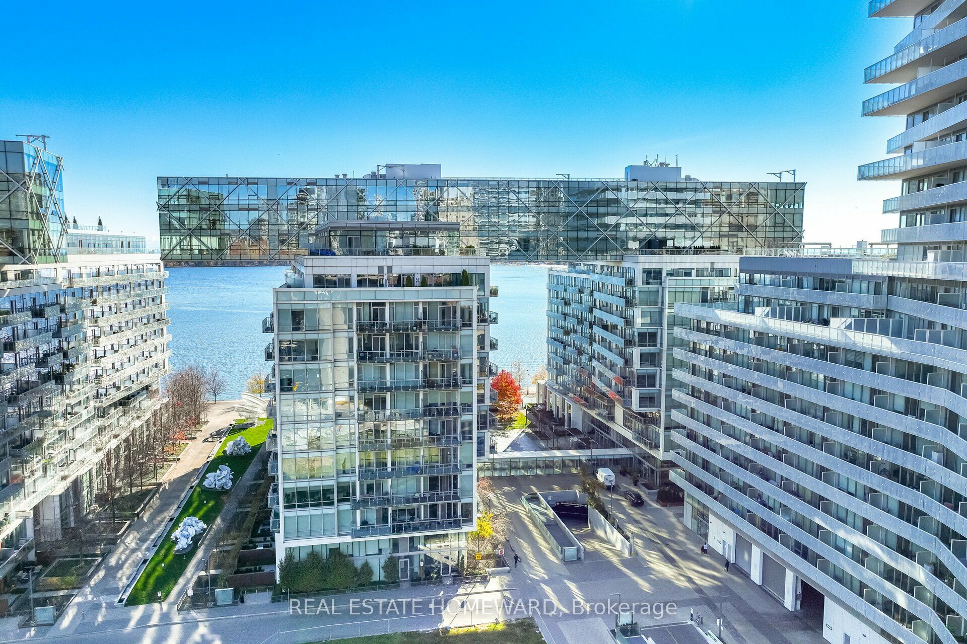 #902 - 29 Queens Quay Property Photo 3