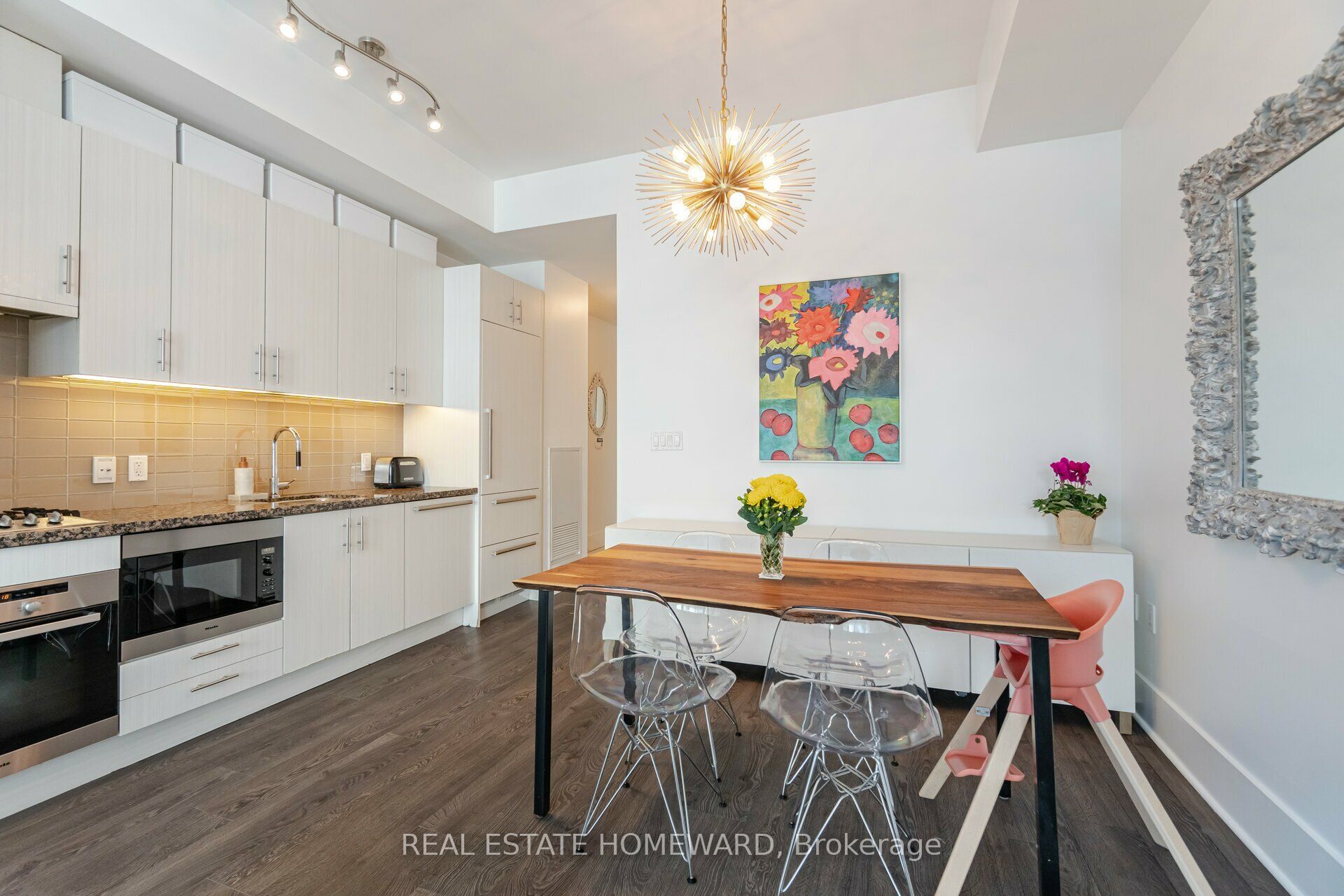 #902 - 29 Queens Quay Property Photo 7