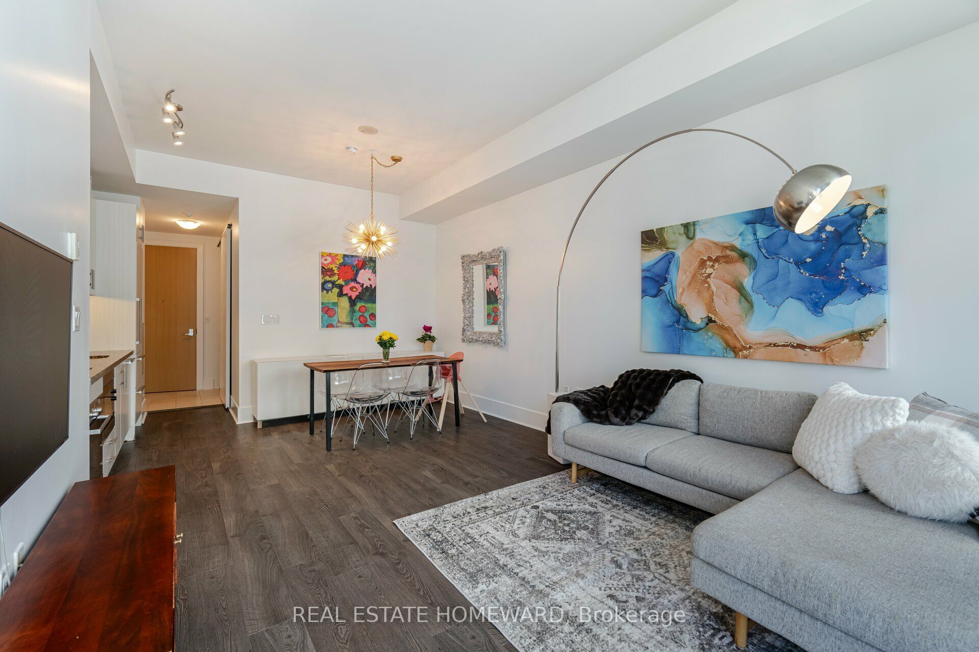 #902 - 29 Queens Quay Property Photo 18