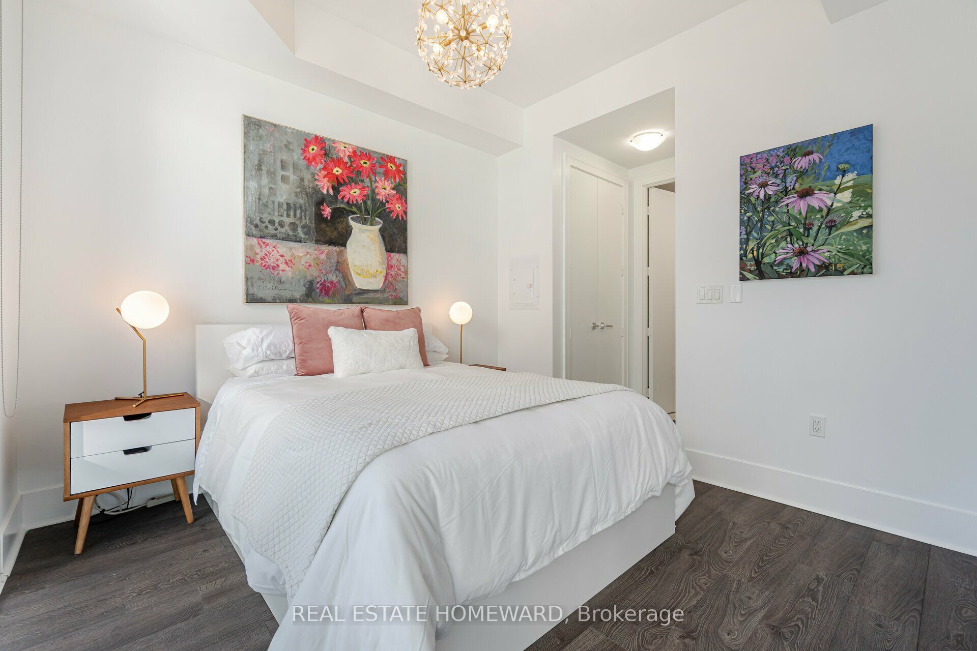 #902 - 29 Queens Quay Property Photo 20