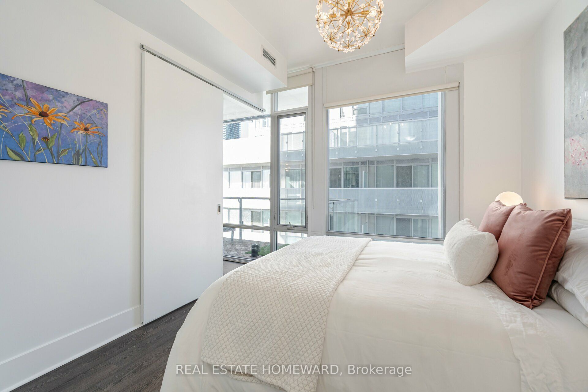 #902 - 29 Queens Quay Property Photo 21