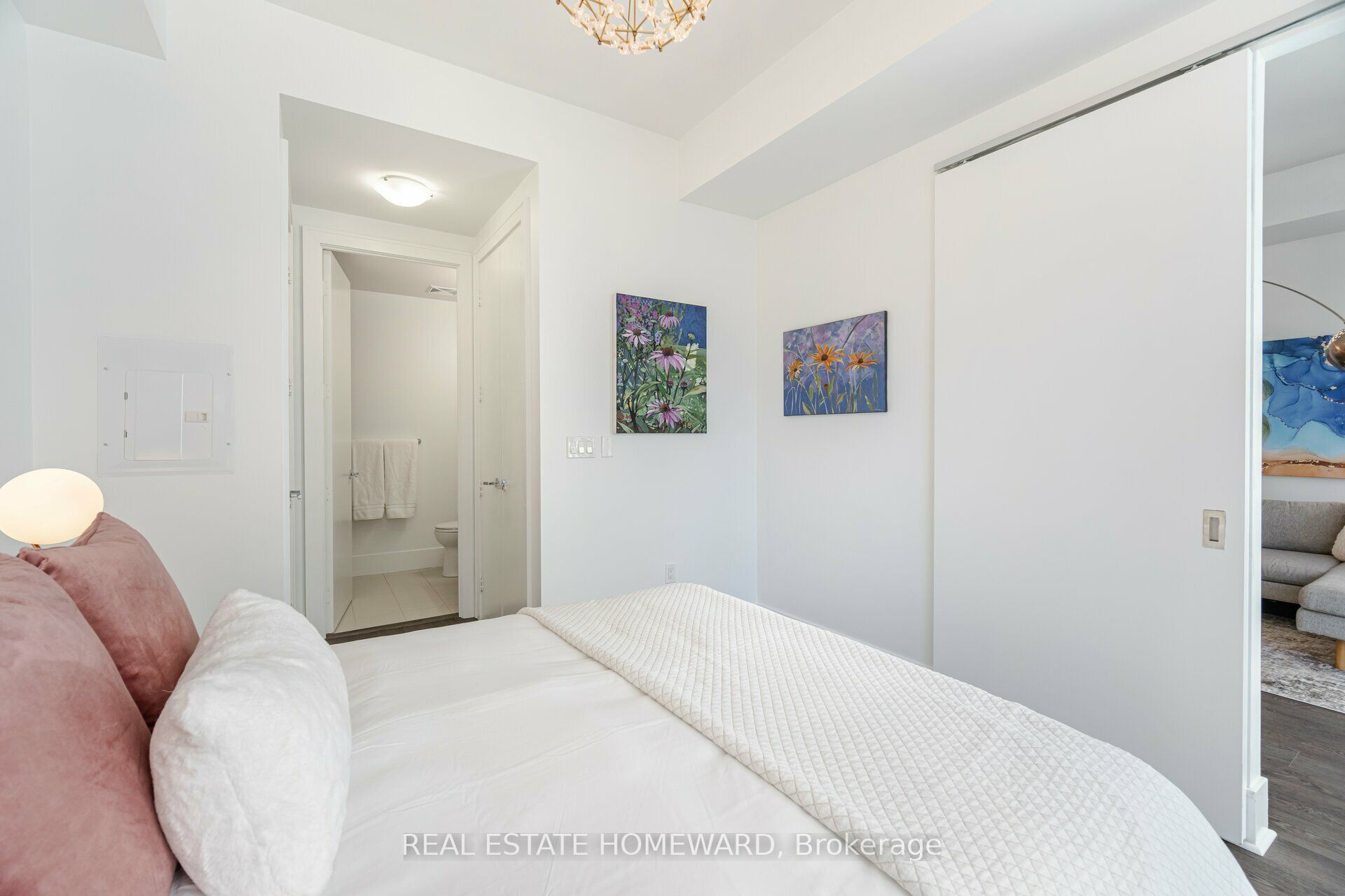 #902 - 29 Queens Quay Property Photo 22