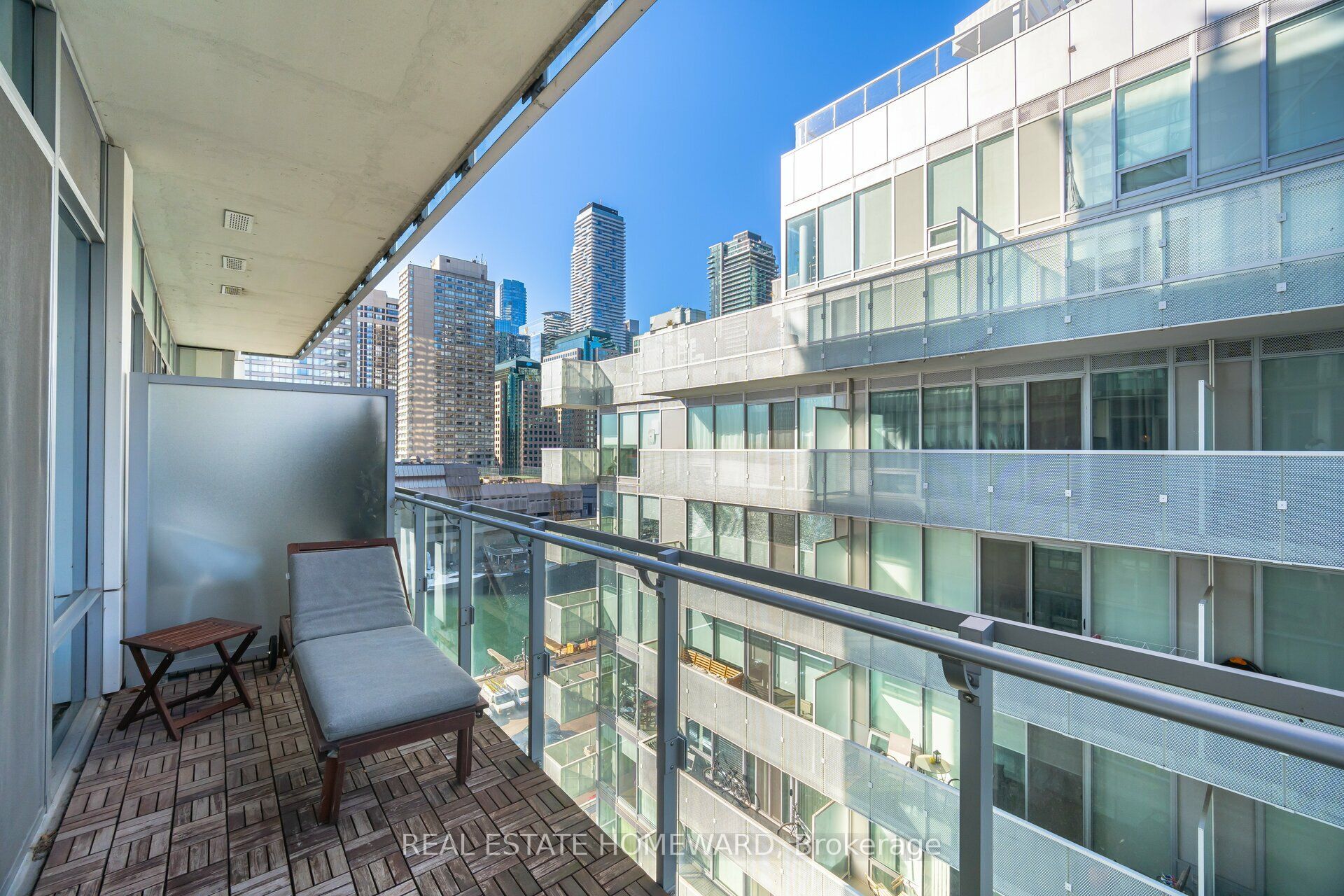 #902 - 29 Queens Quay Property Photo 28