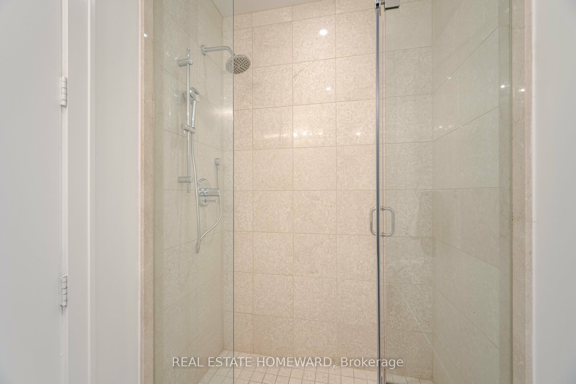 #902 - 29 Queens Quay Property Photo 36