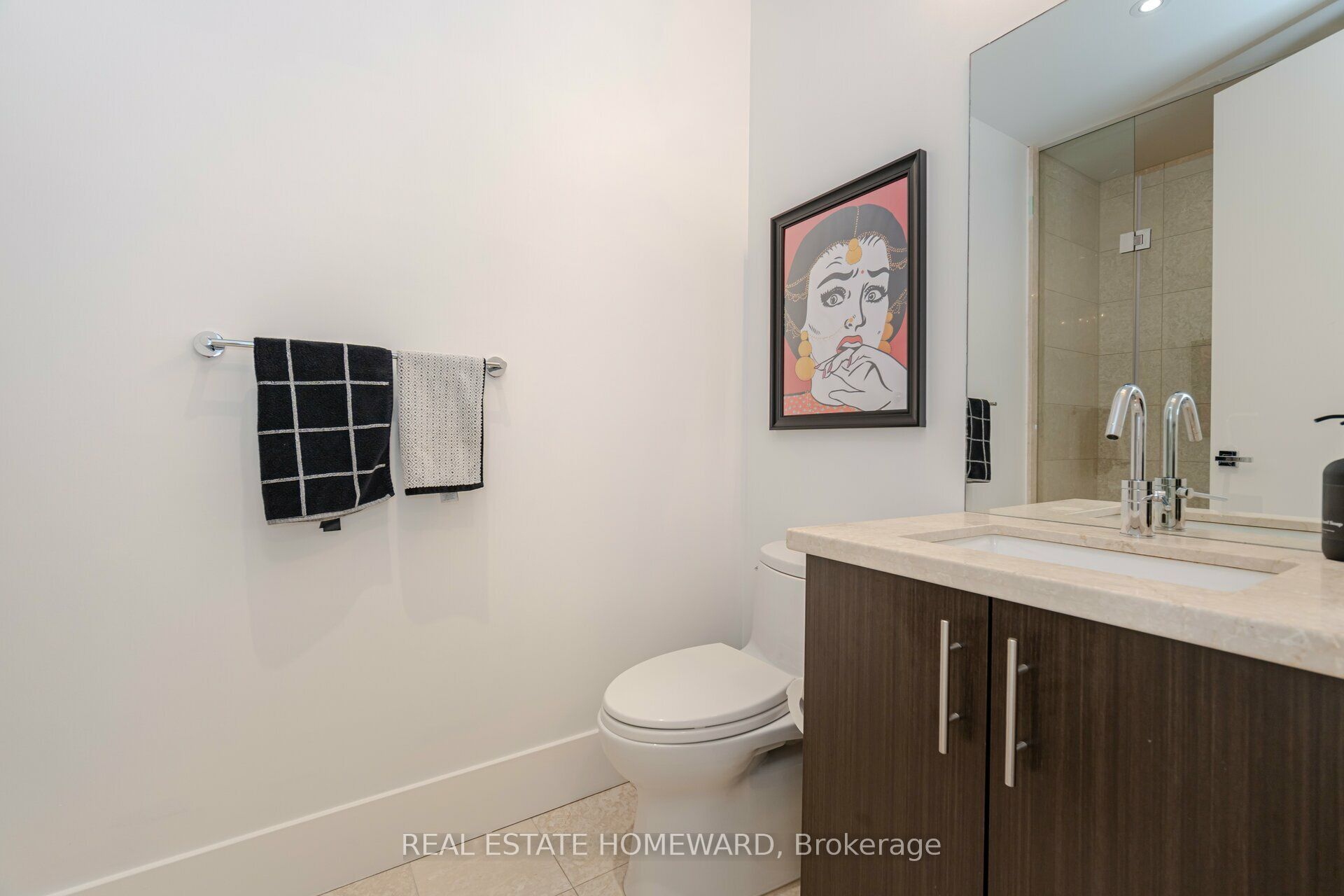 #902 - 29 Queens Quay Property Photo 37