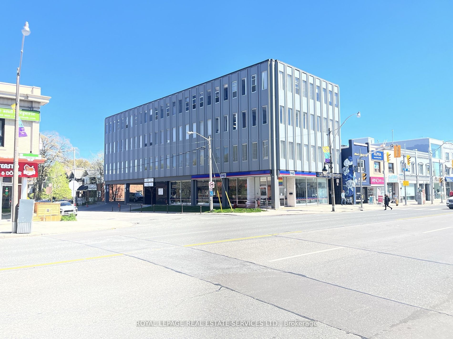 #405 - 3335 Yonge Street Property Photo 1