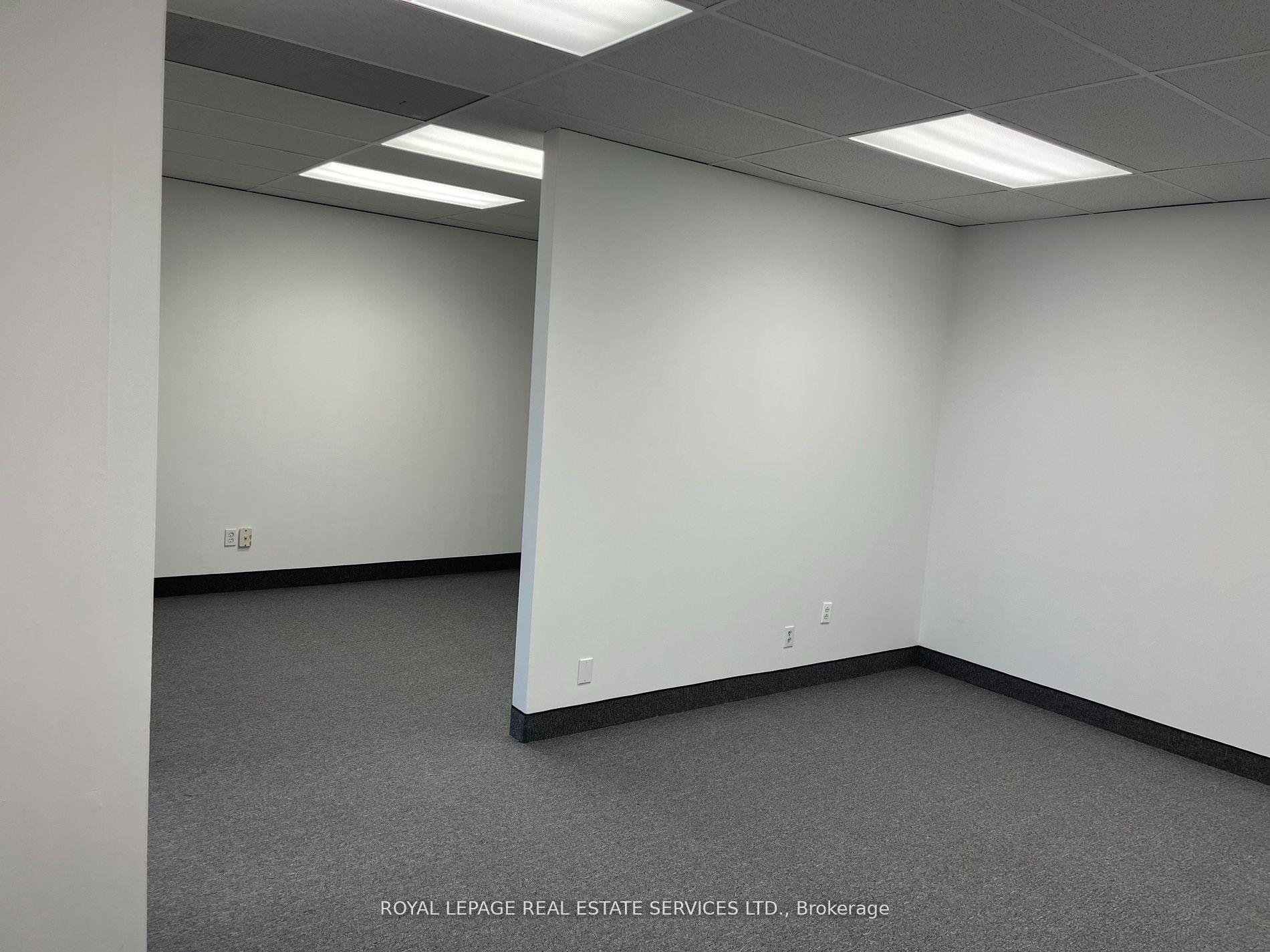 #405 - 3335 Yonge Street Property Photo 5