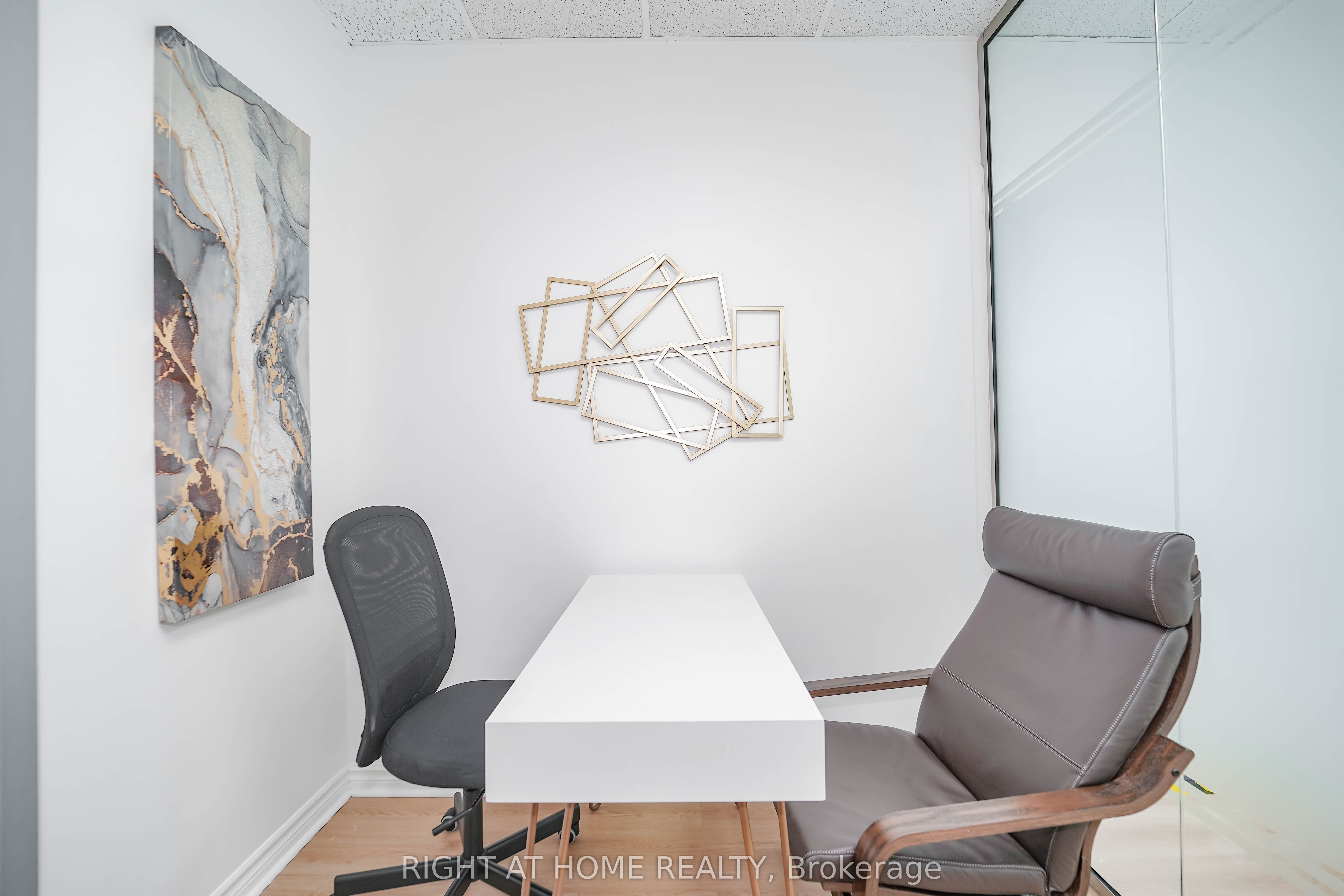 1092 Bathurst Street Property Photo 20