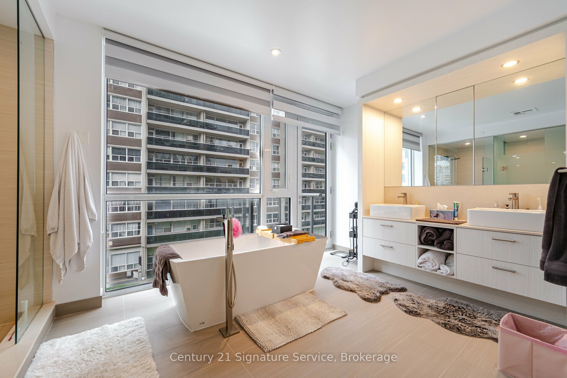 #th05 - 101 Erskine Avenue Property Photo 16