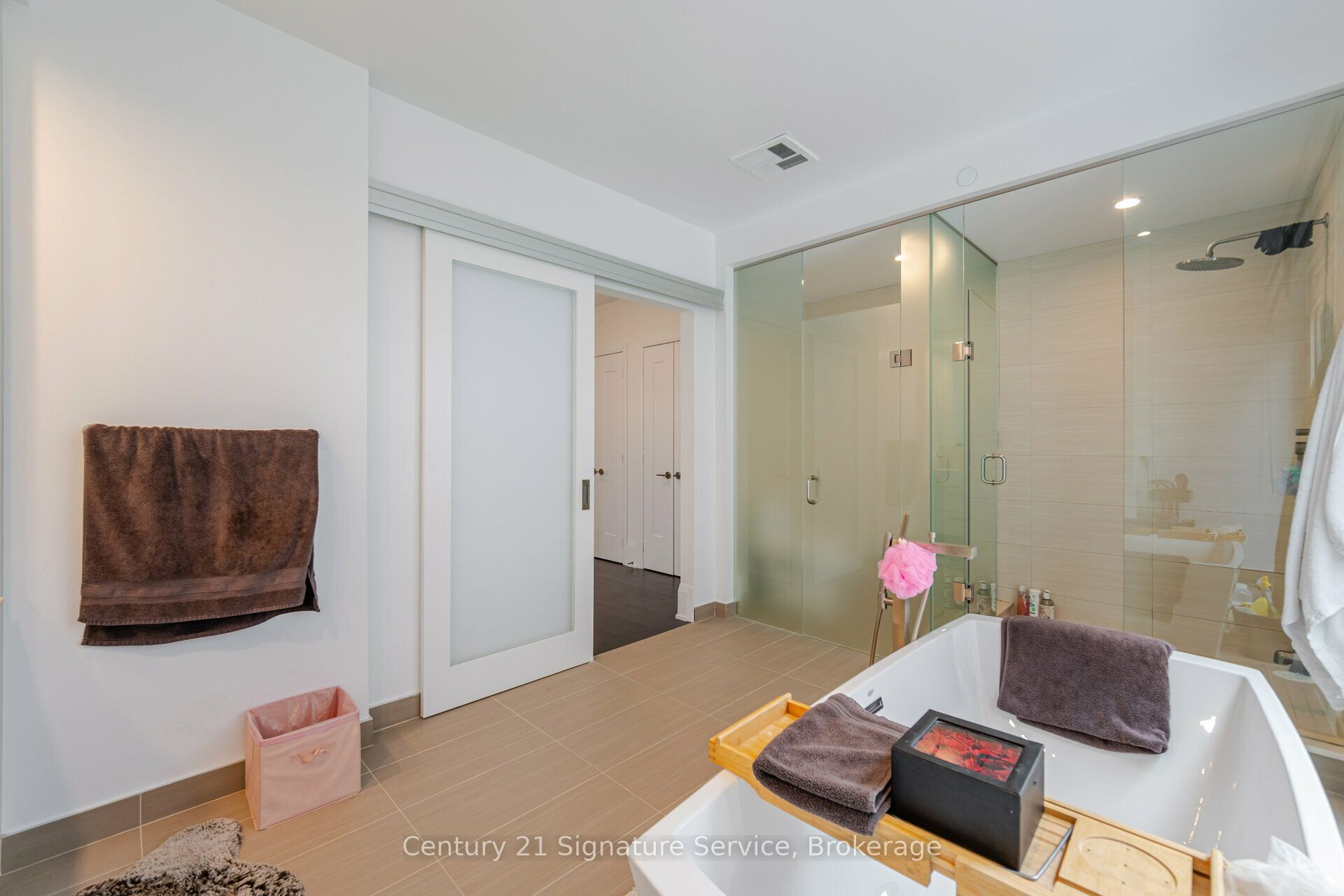 #th05 - 101 Erskine Avenue Property Photo 17