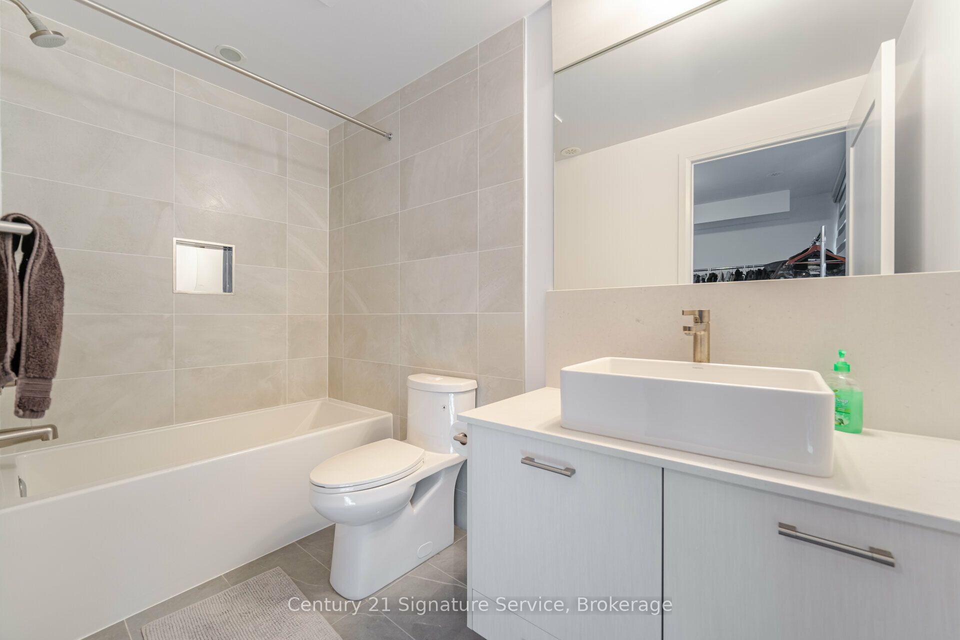 #th05 - 101 Erskine Avenue Property Photo 20