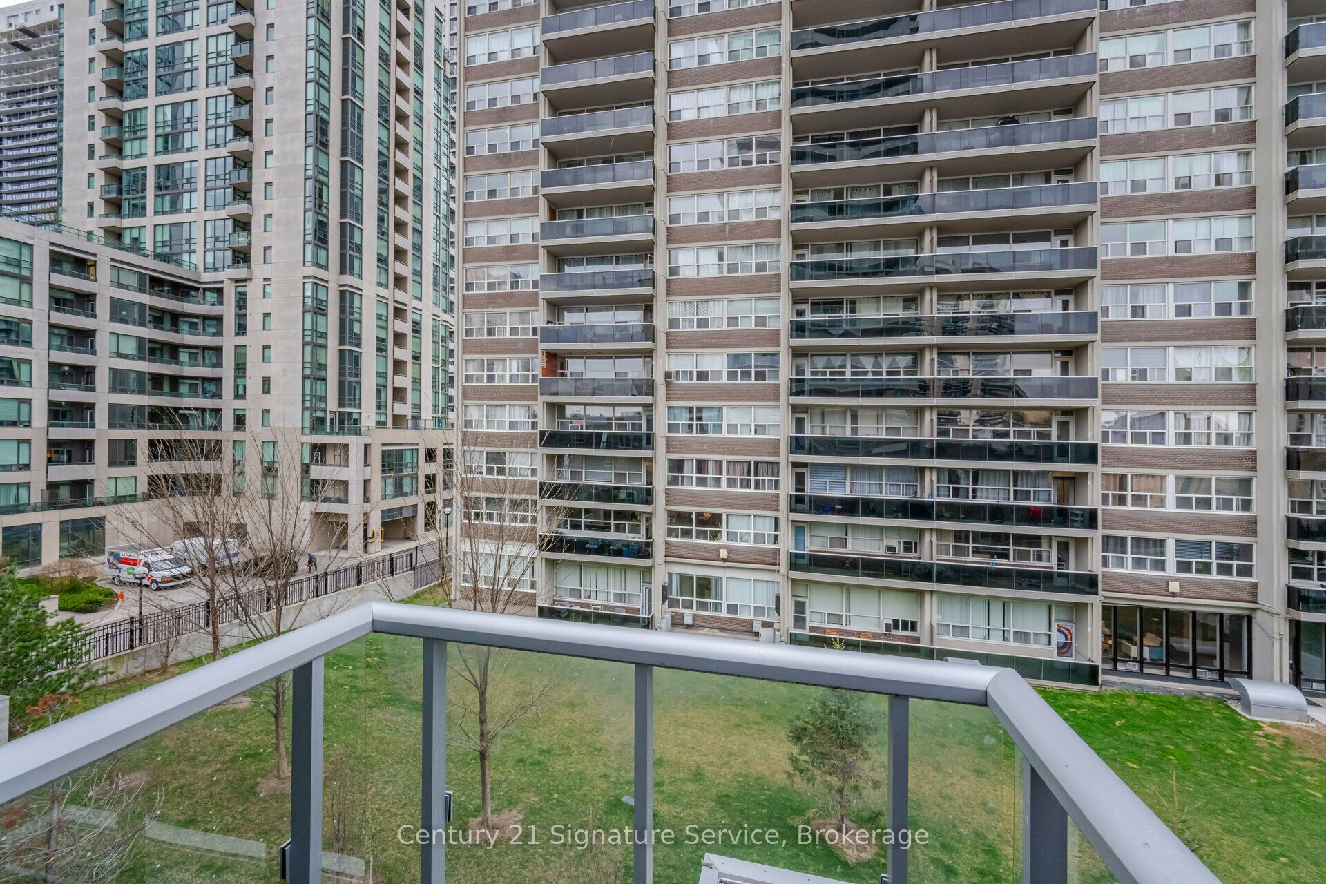 #th05 - 101 Erskine Avenue Property Photo 25