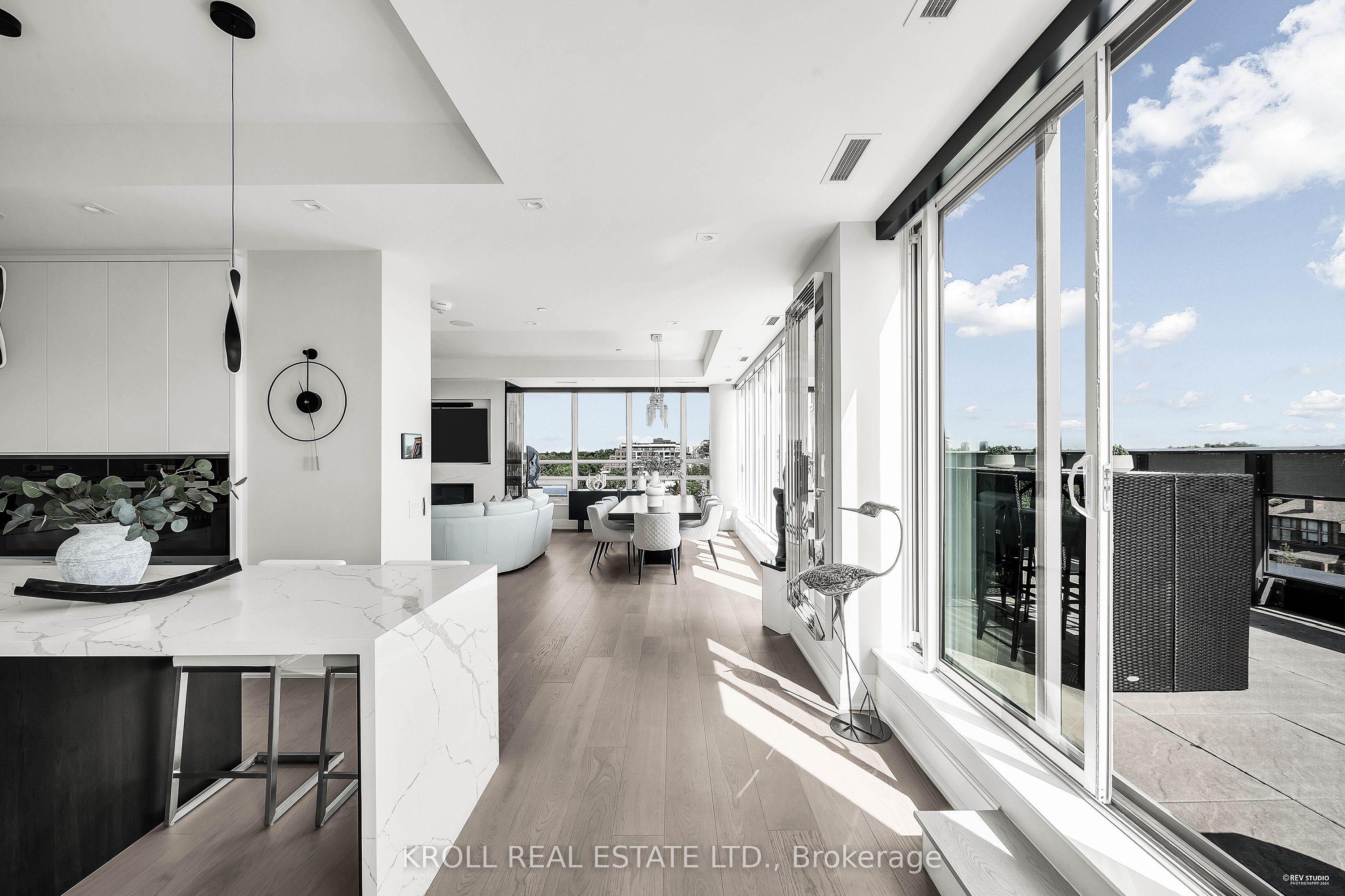 #703 - 355 Bedford Park Avenue Property Photo 6
