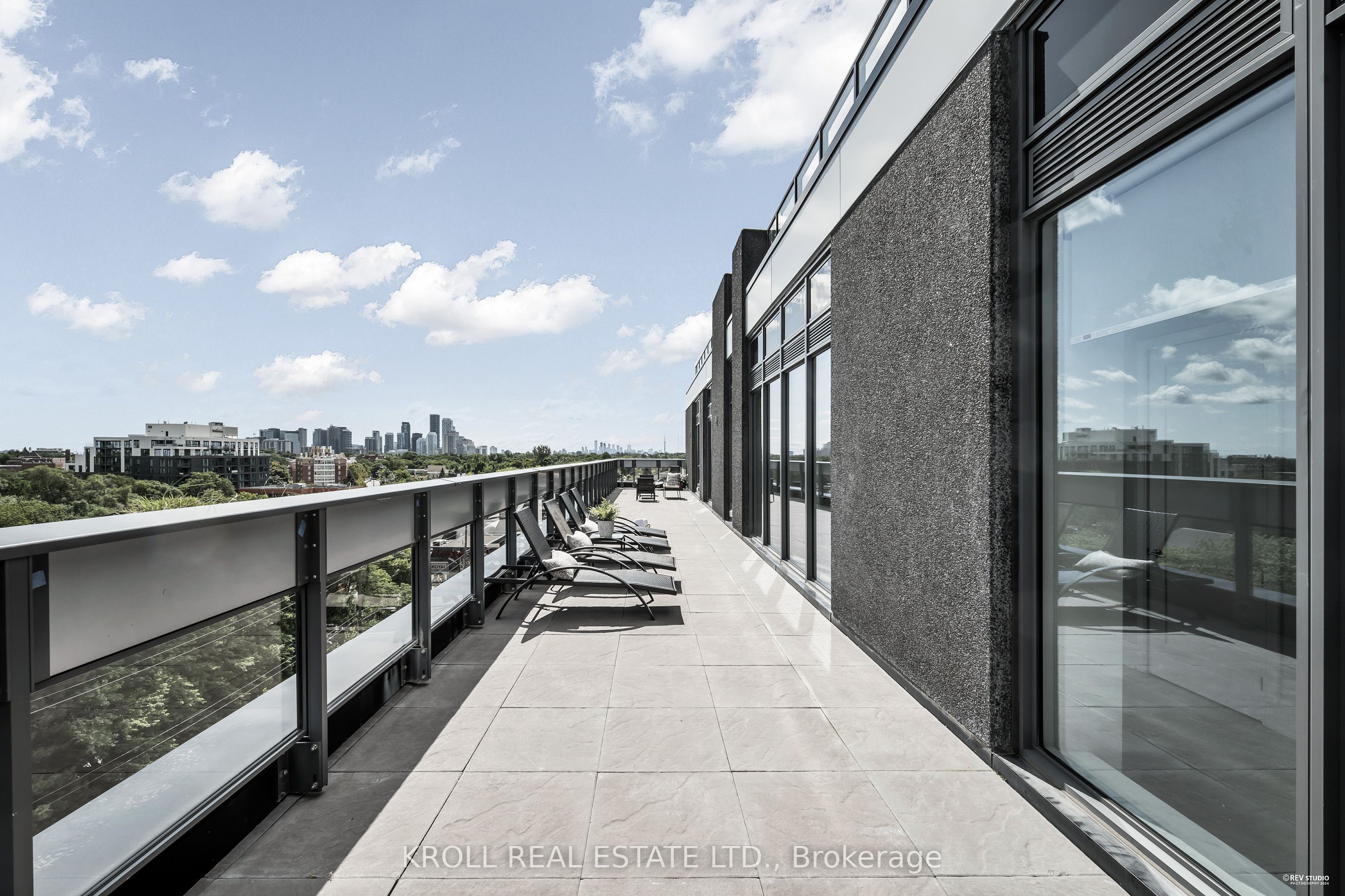 #703 - 355 Bedford Park Avenue Property Photo 7