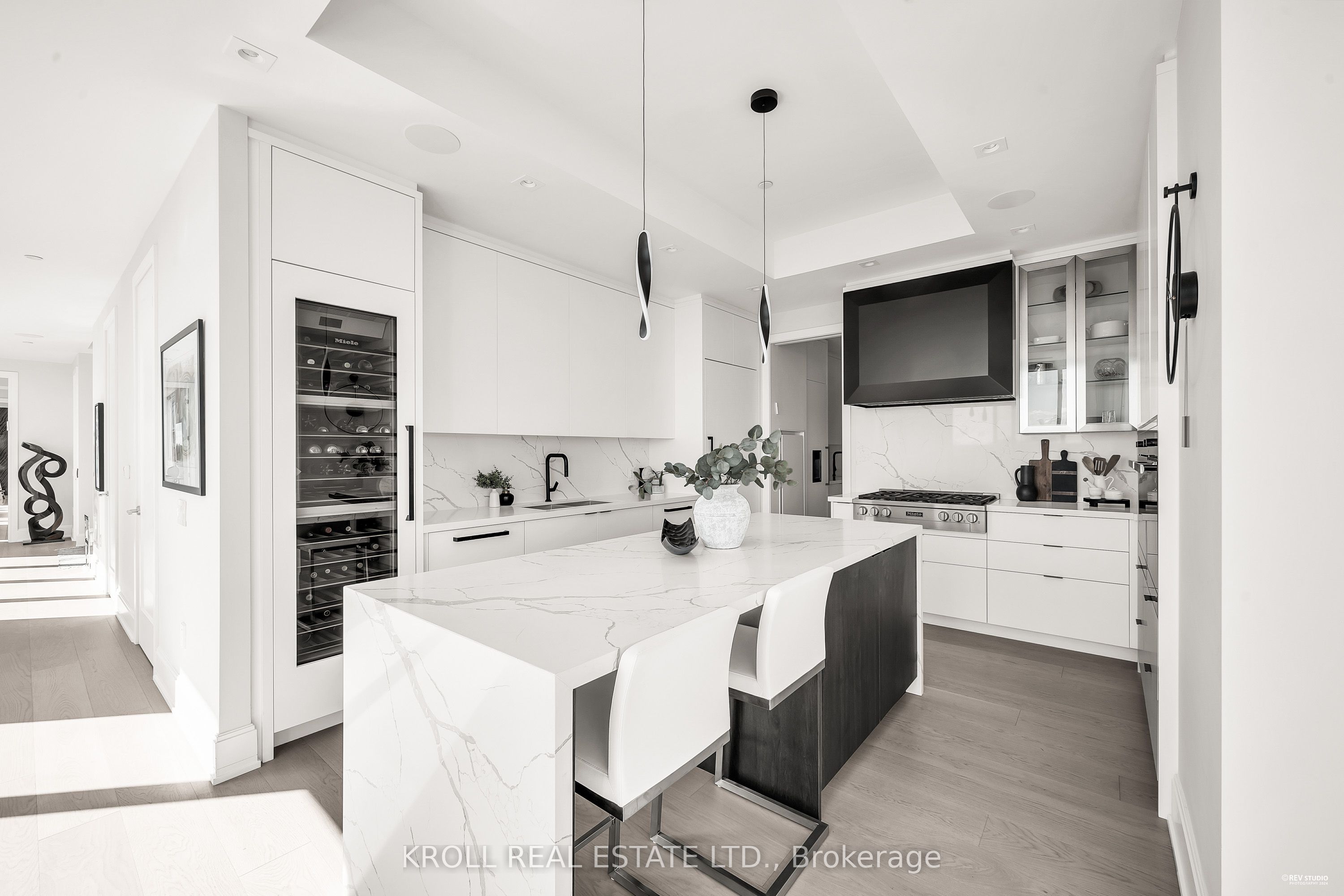 #703 - 355 Bedford Park Avenue Property Photo 10
