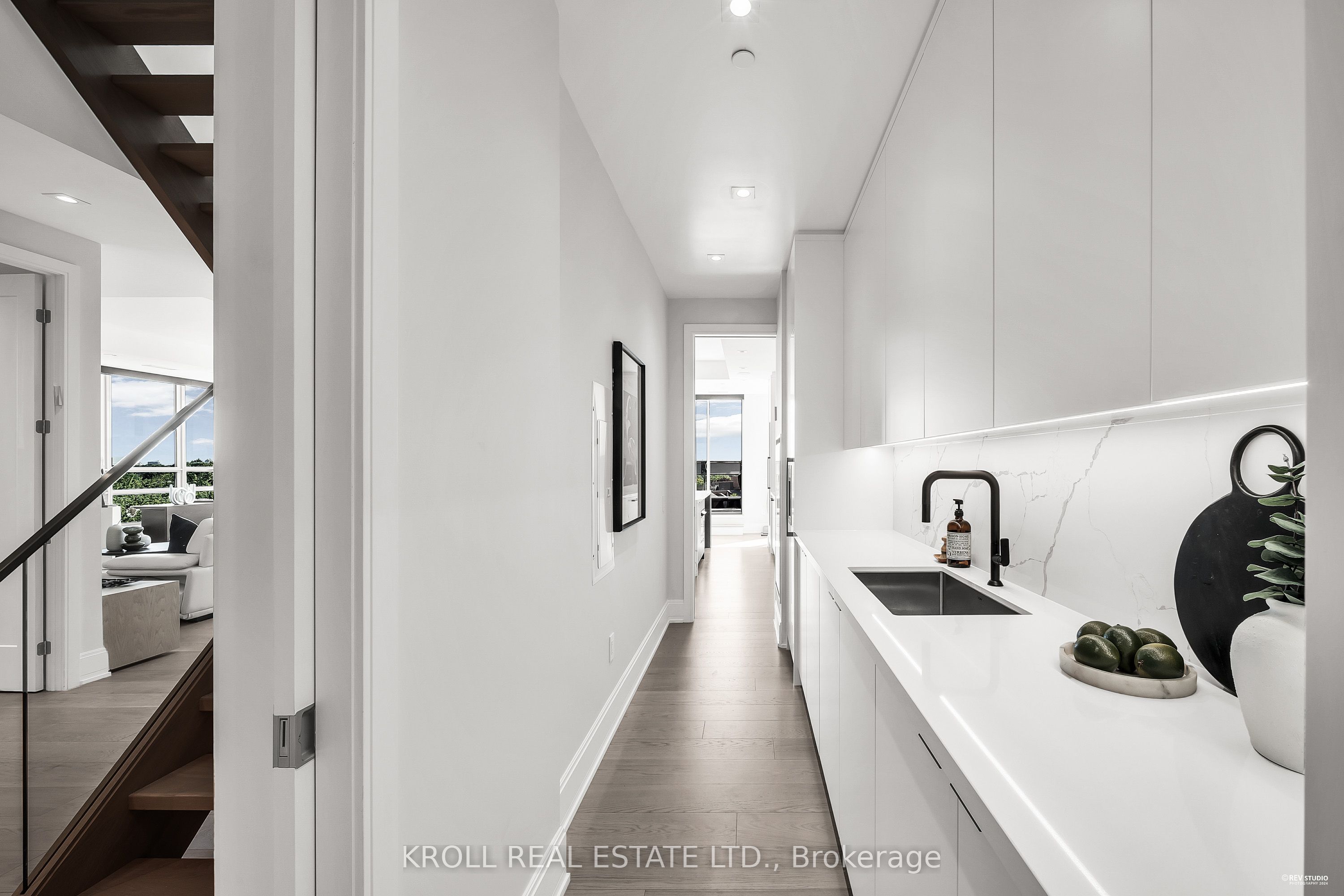 #703 - 355 Bedford Park Avenue Property Photo 14
