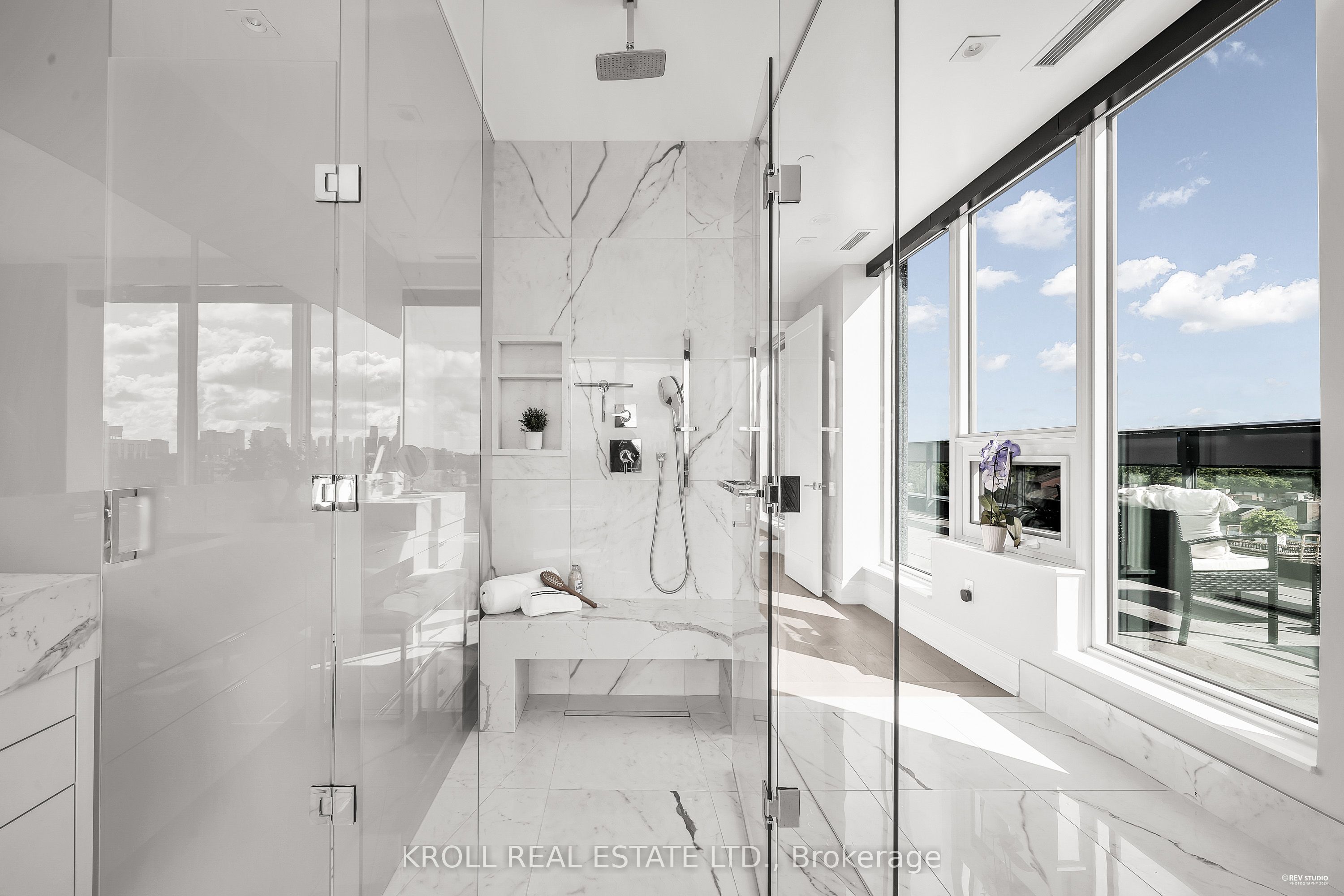 #703 - 355 Bedford Park Avenue Property Photo 23