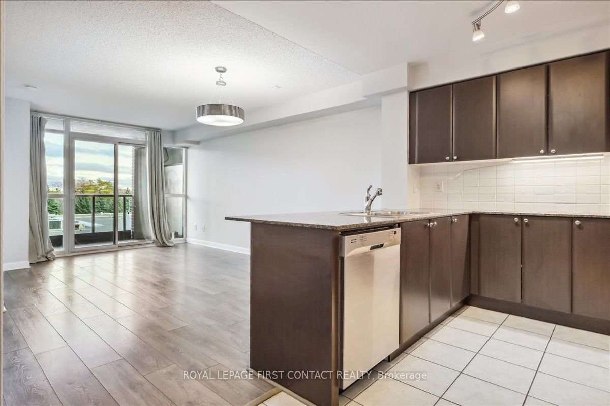#405 - 525 Wilson Avenue Property Photo 4