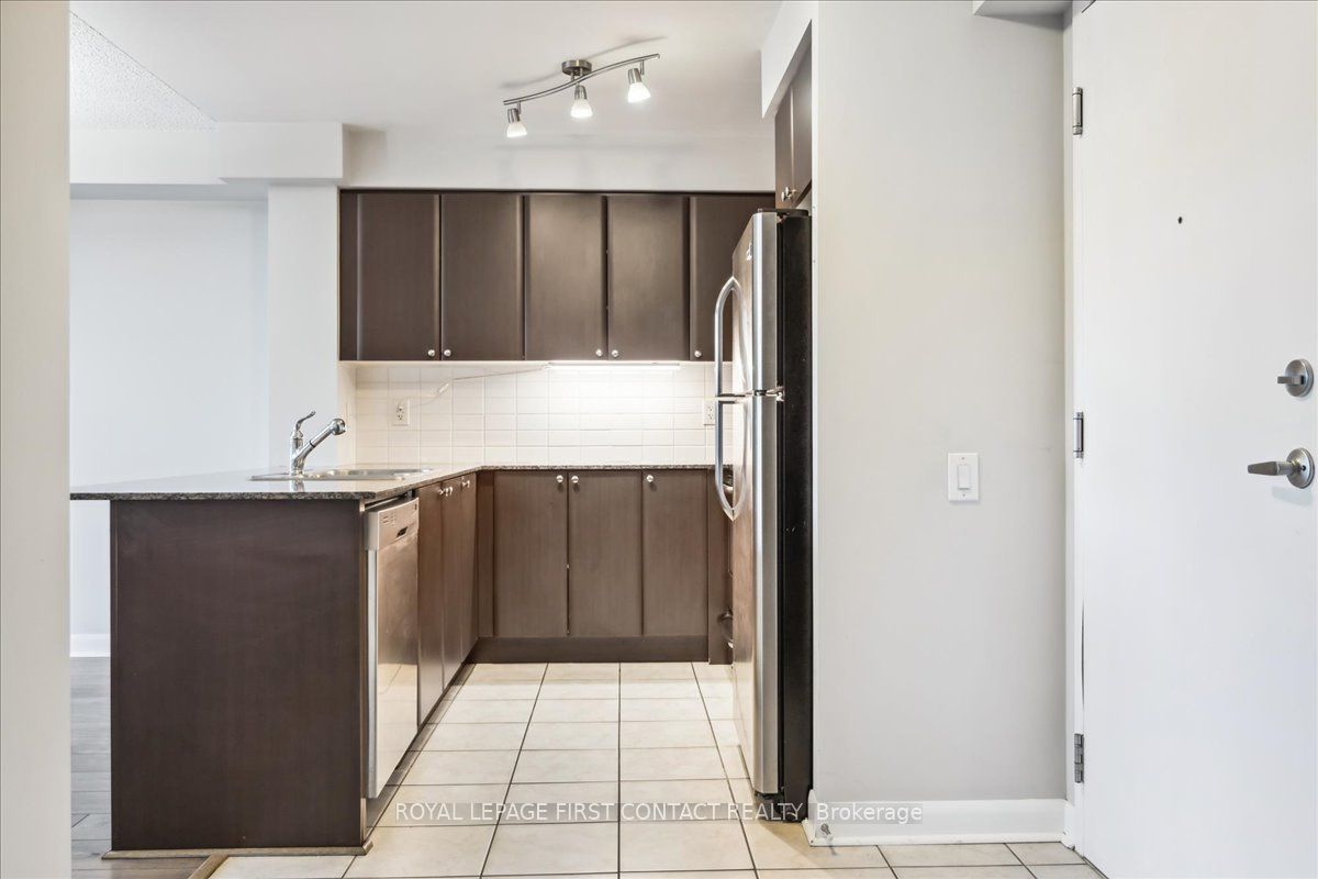 #405 - 525 Wilson Avenue Property Photo 6