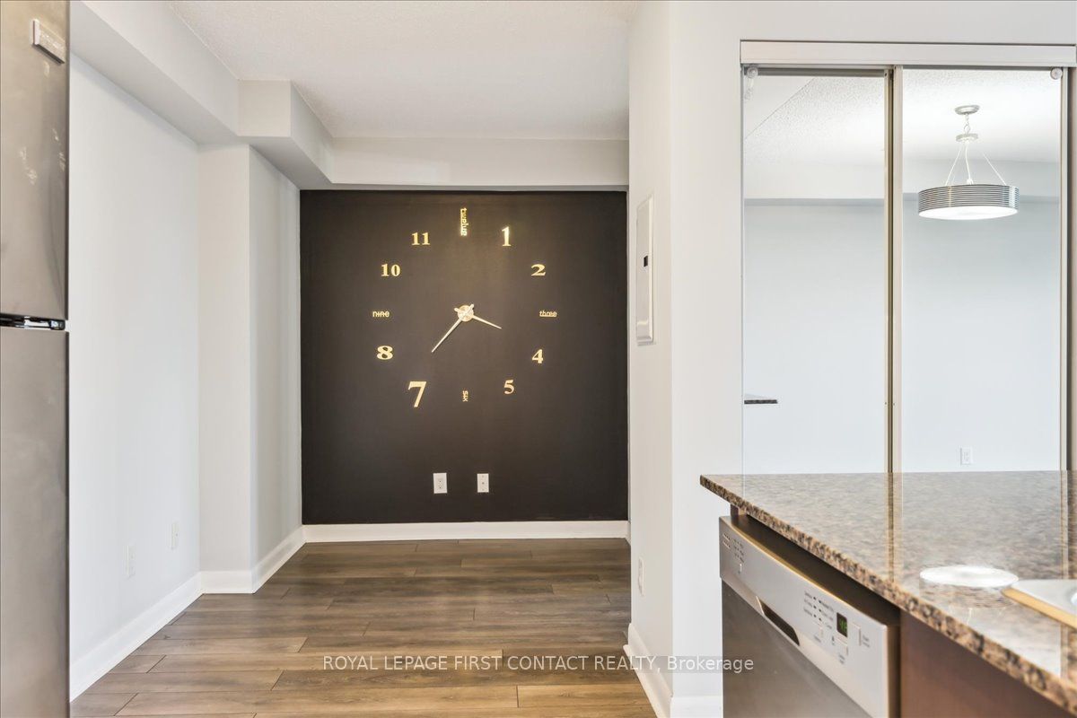#405 - 525 Wilson Avenue Property Photo 8