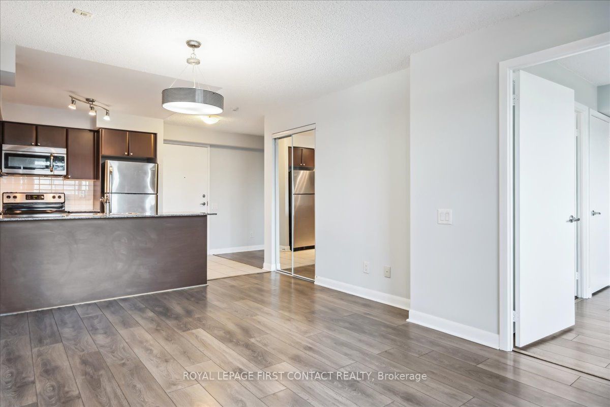 #405 - 525 Wilson Avenue Property Photo 14