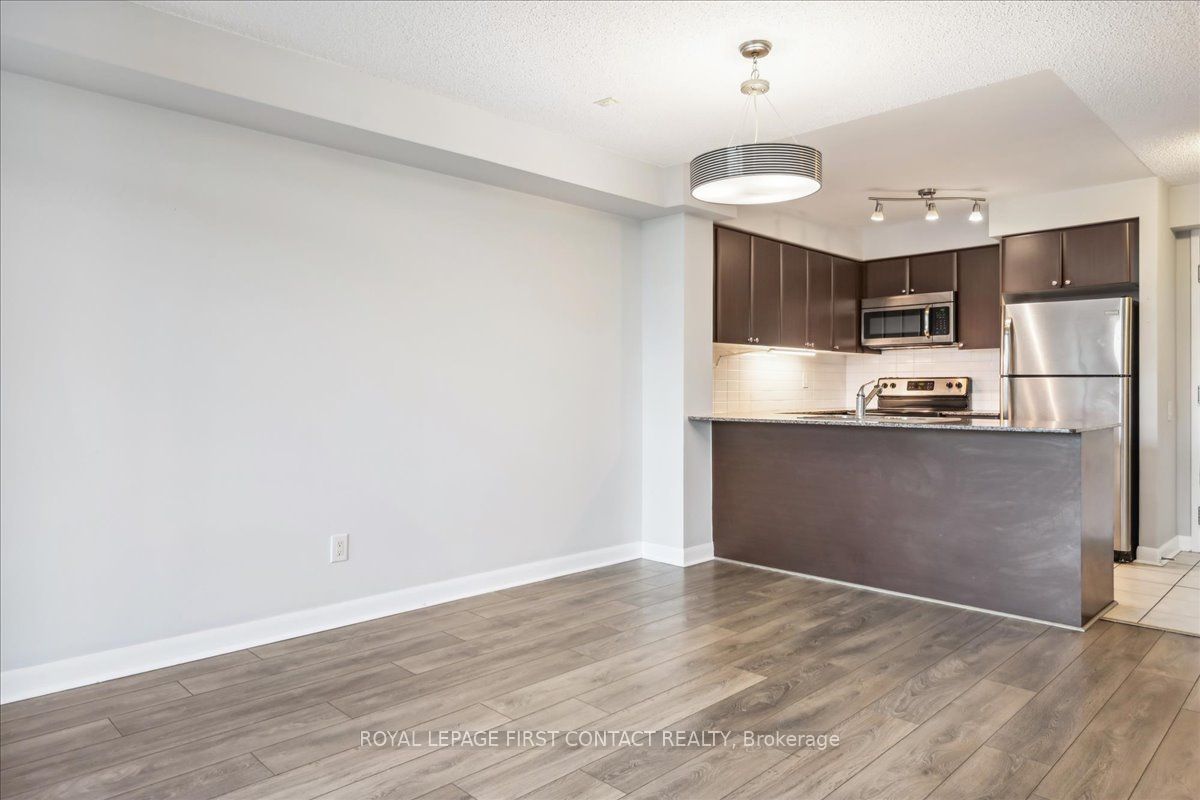 #405 - 525 Wilson Avenue Property Photo 18