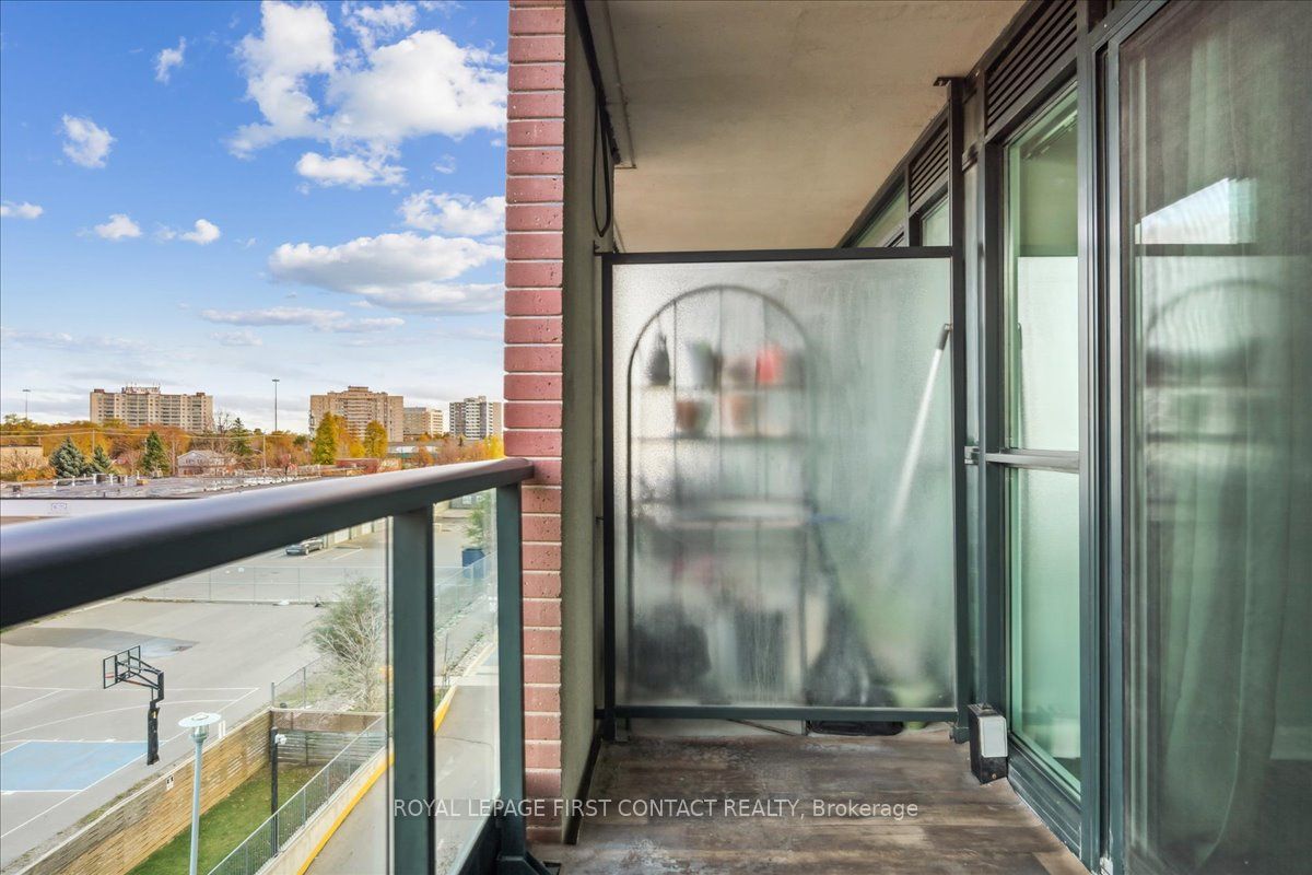 #405 - 525 Wilson Avenue Property Photo 32