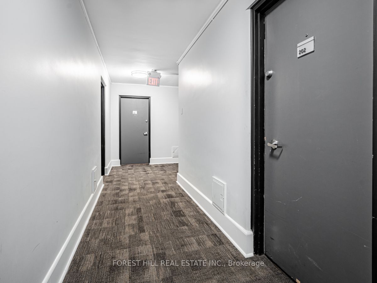 #202 - 2 Regal Road Property Photo 4