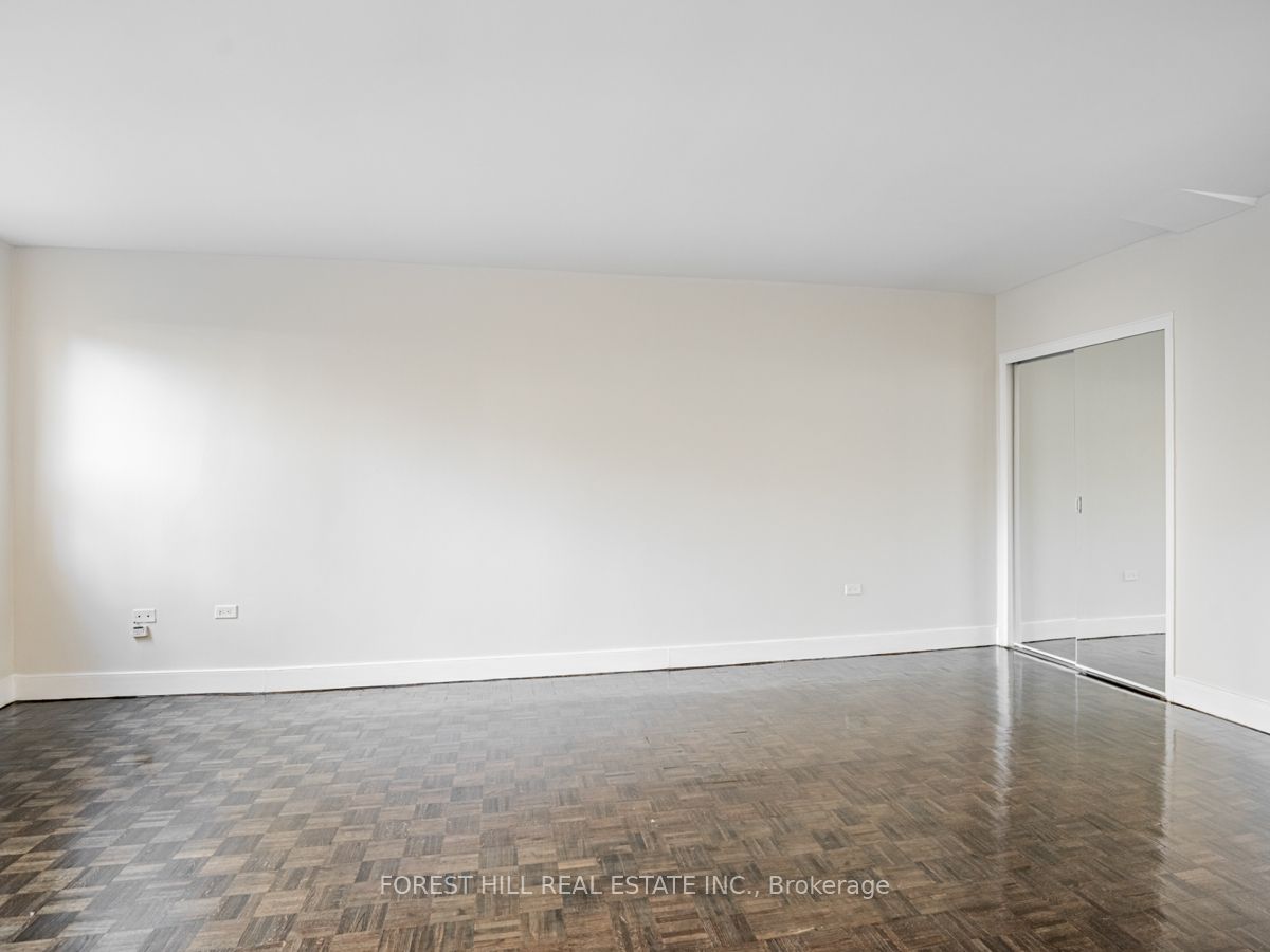 #202 - 2 Regal Road Property Photo 8
