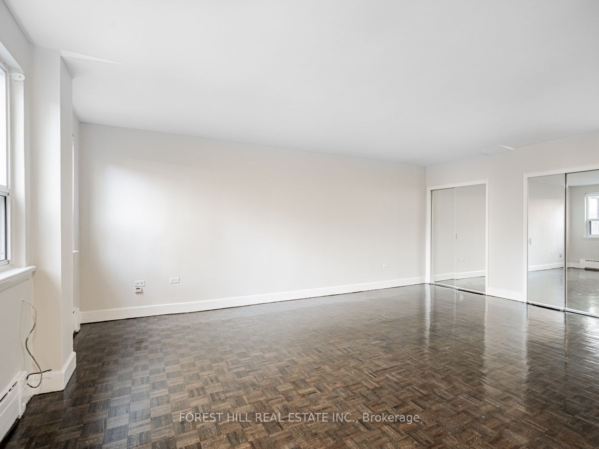 #202 - 2 Regal Road Property Photo 9