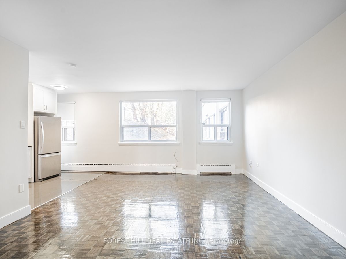 #202 - 2 Regal Road Property Photo 17