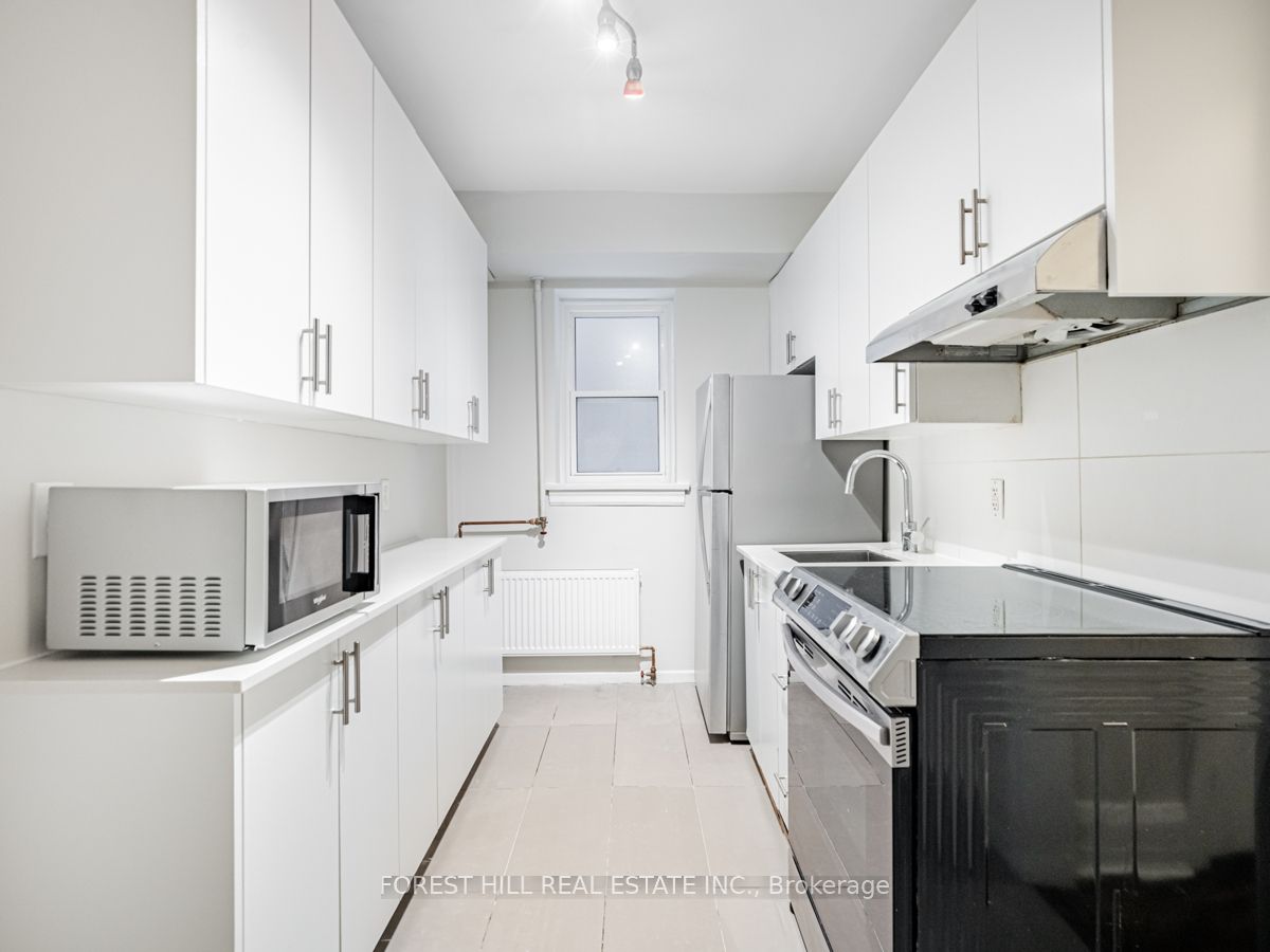 #03 - 310 Lonsdale Road Property Photo 7