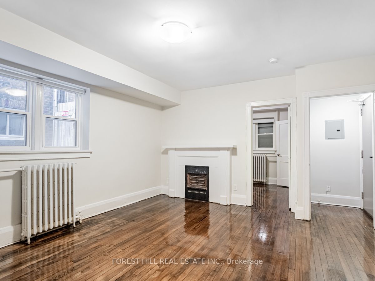 #03 - 310 Lonsdale Road Property Photo 12