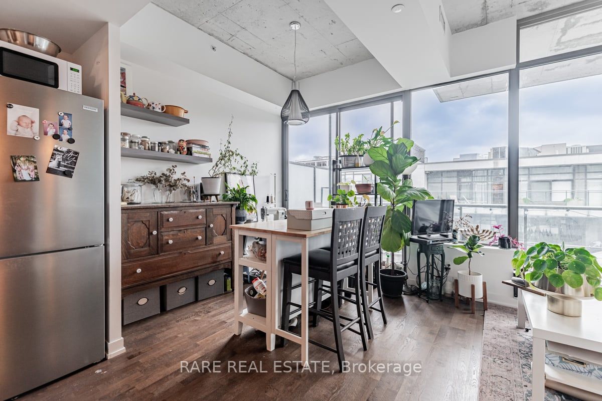 #1004 - 560 King Street Property Photo 19