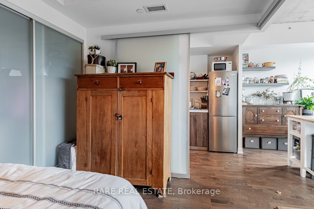 #1004 - 560 King Street Property Photo 26