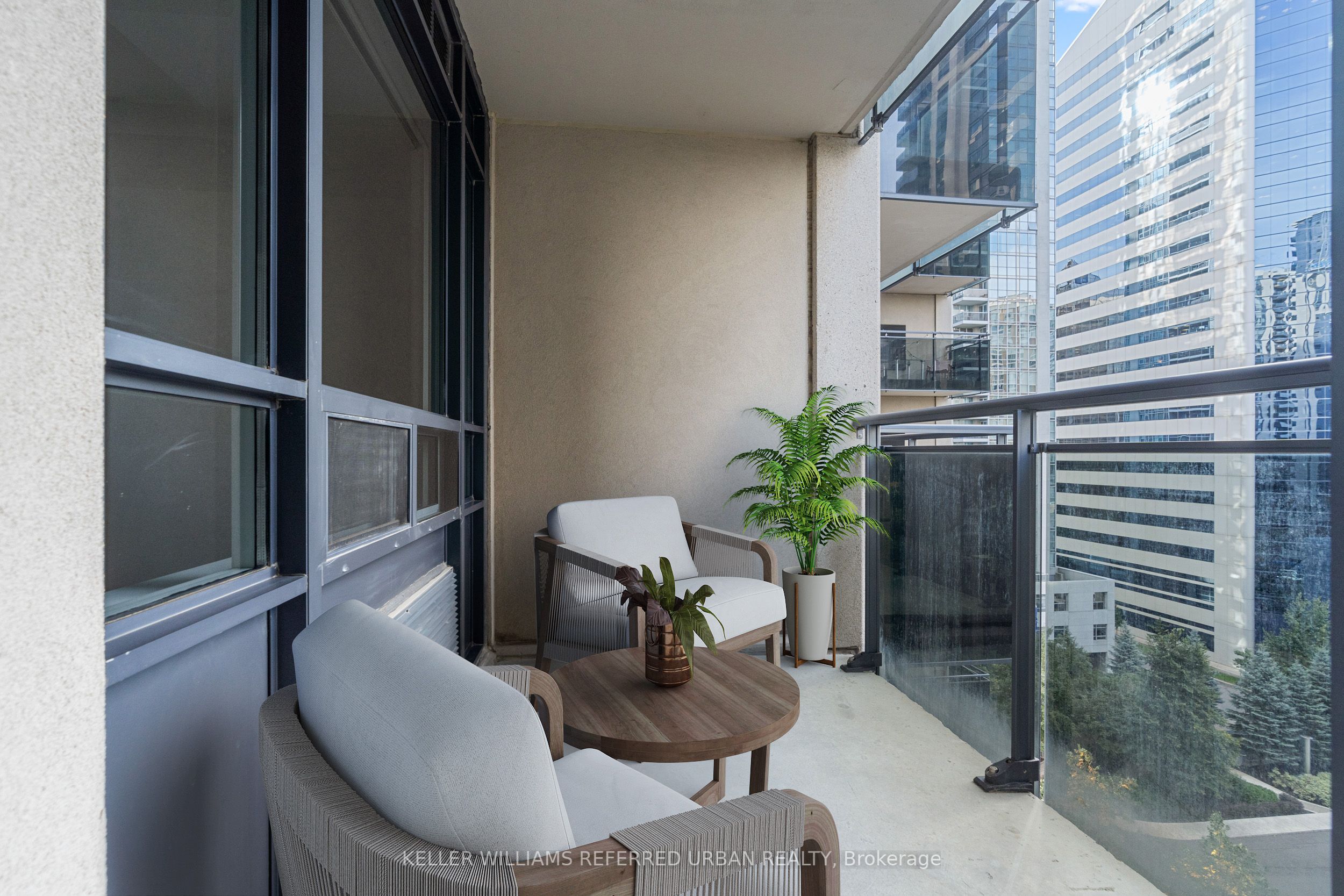 #1002 - 155 Beecroft Road Property Photo 8